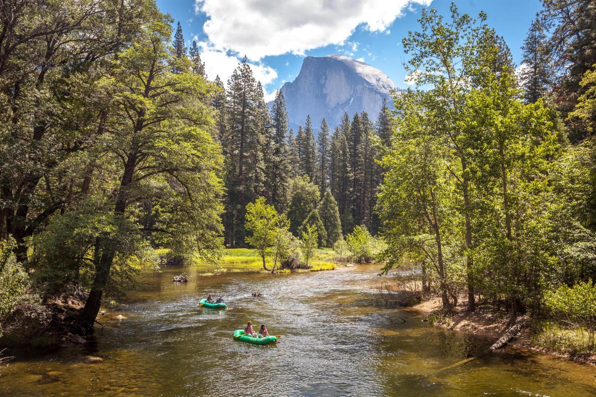 Rush Creek Lodge at Yosemite photo 17