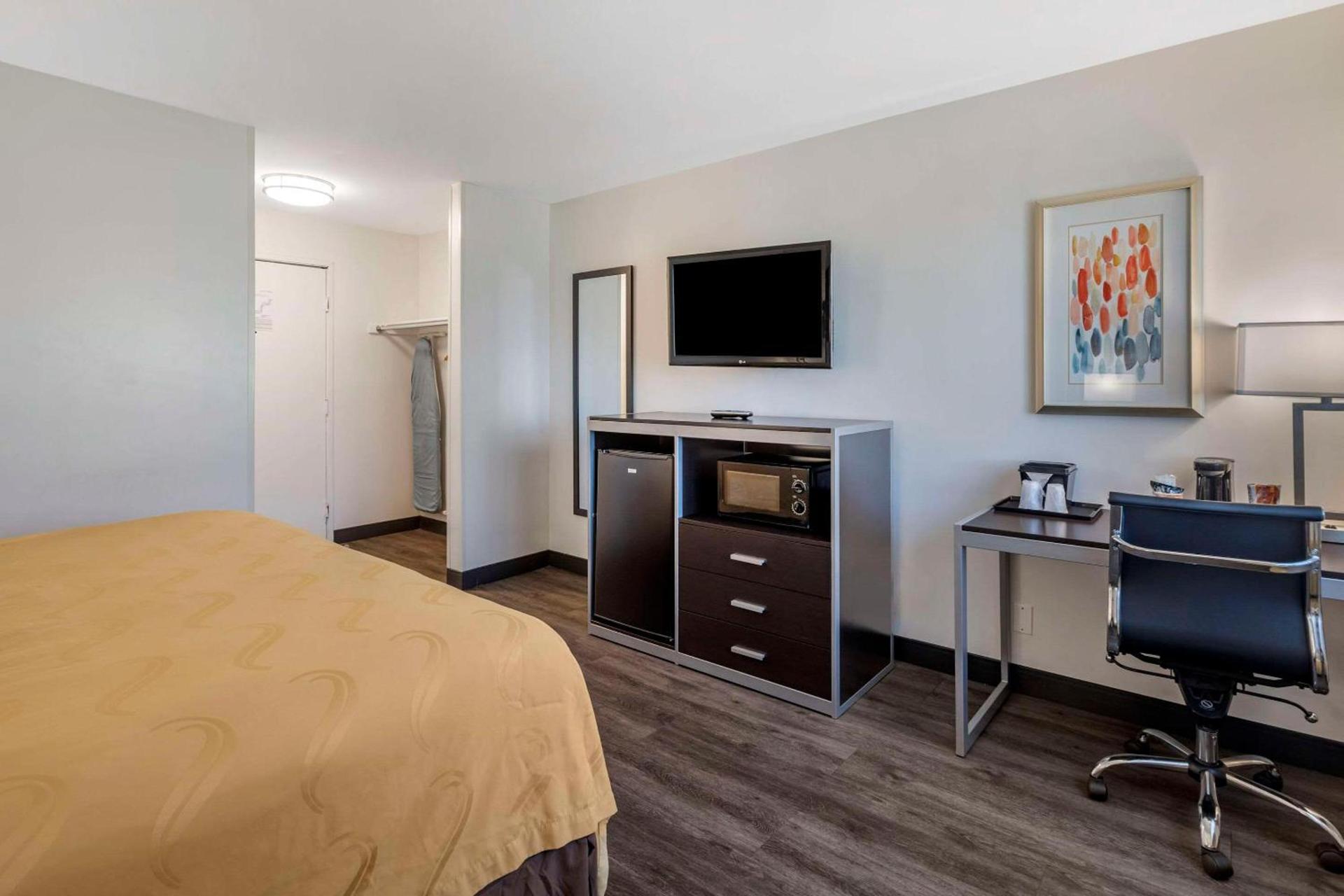 Quality Inn Burbank Airport photo 34