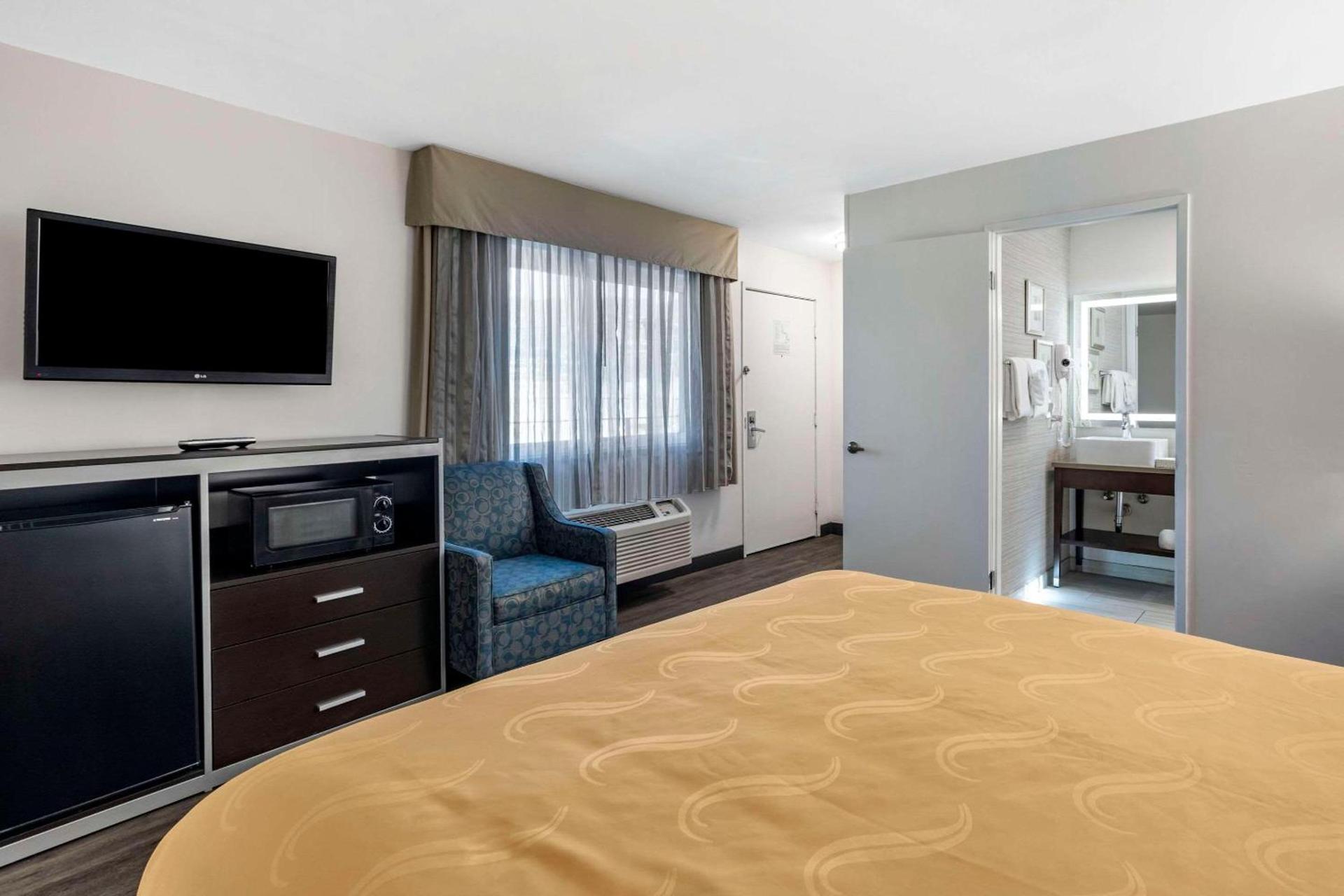 Quality Inn Burbank Airport photo 30