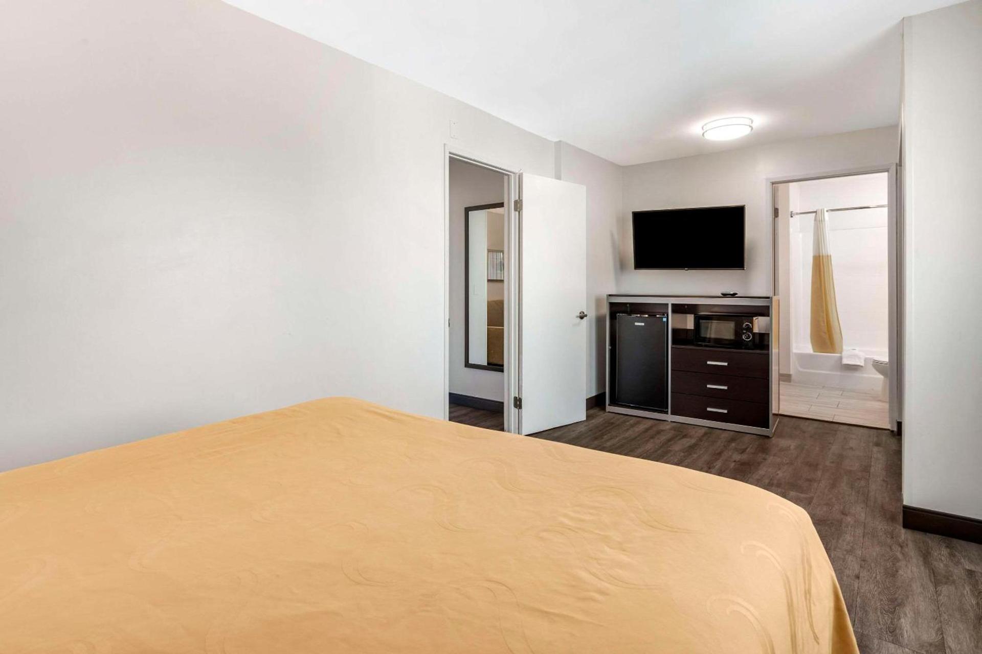Quality Inn Burbank Airport photo 46