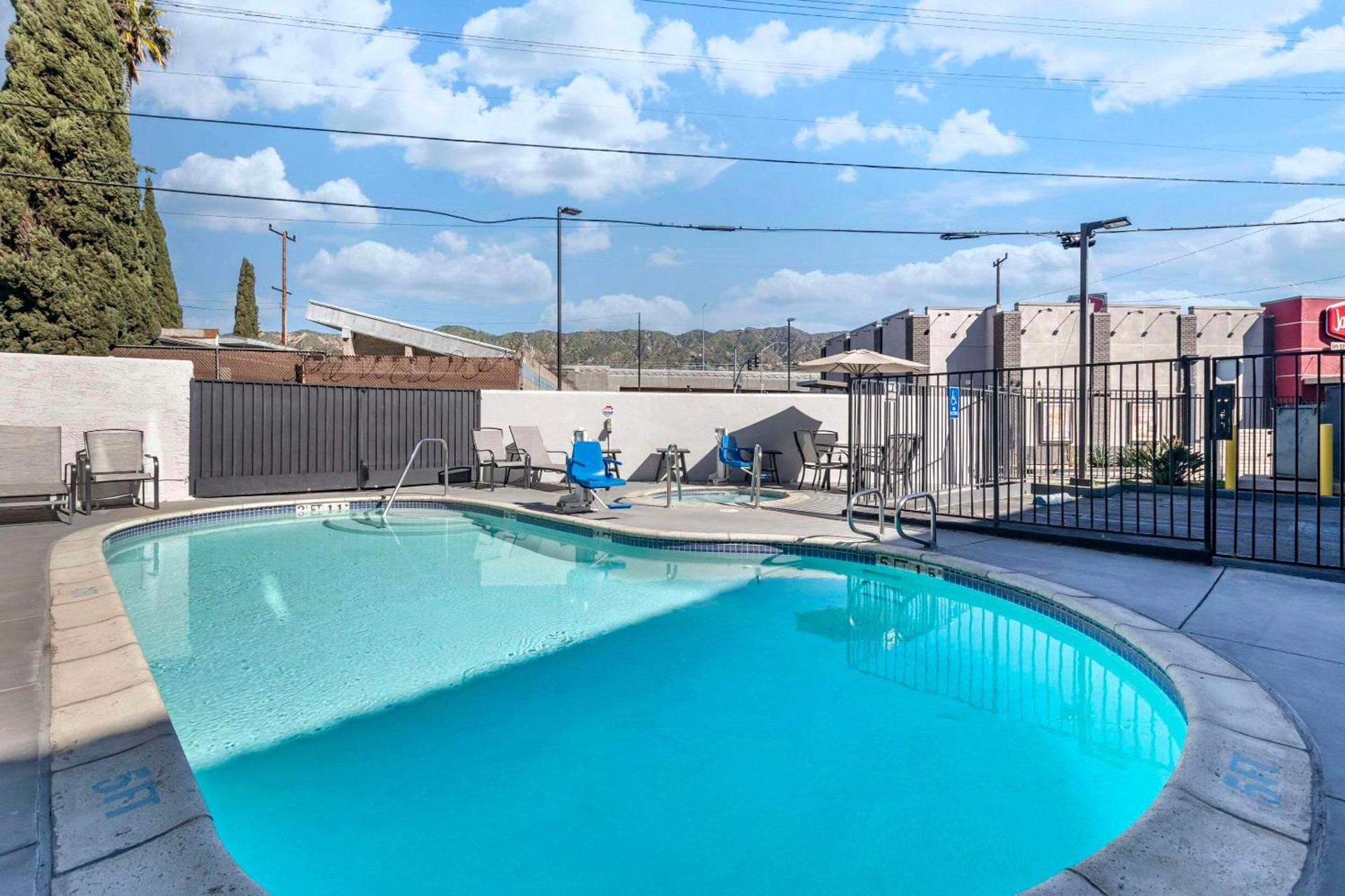 Quality Inn Burbank Airport photo 39