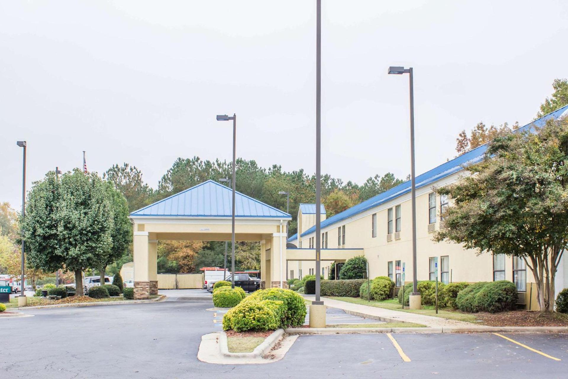 Americas Best Value Inn Raleigh photo 2