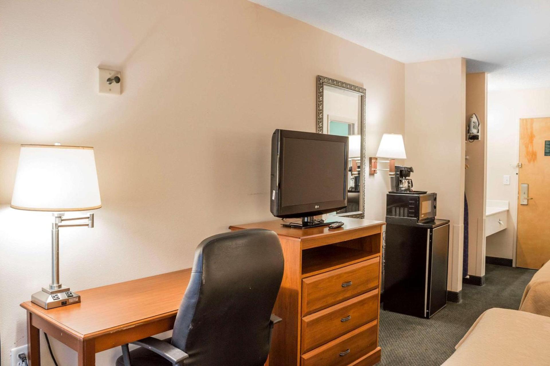 Americas Best Value Inn Raleigh photo 19