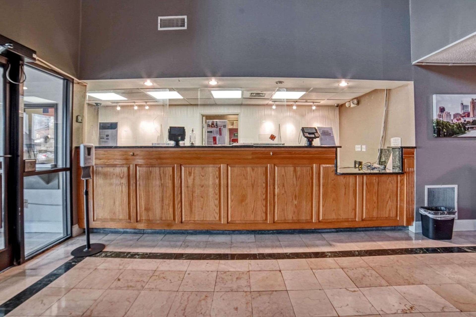Americas Best Value Inn Raleigh photo 11