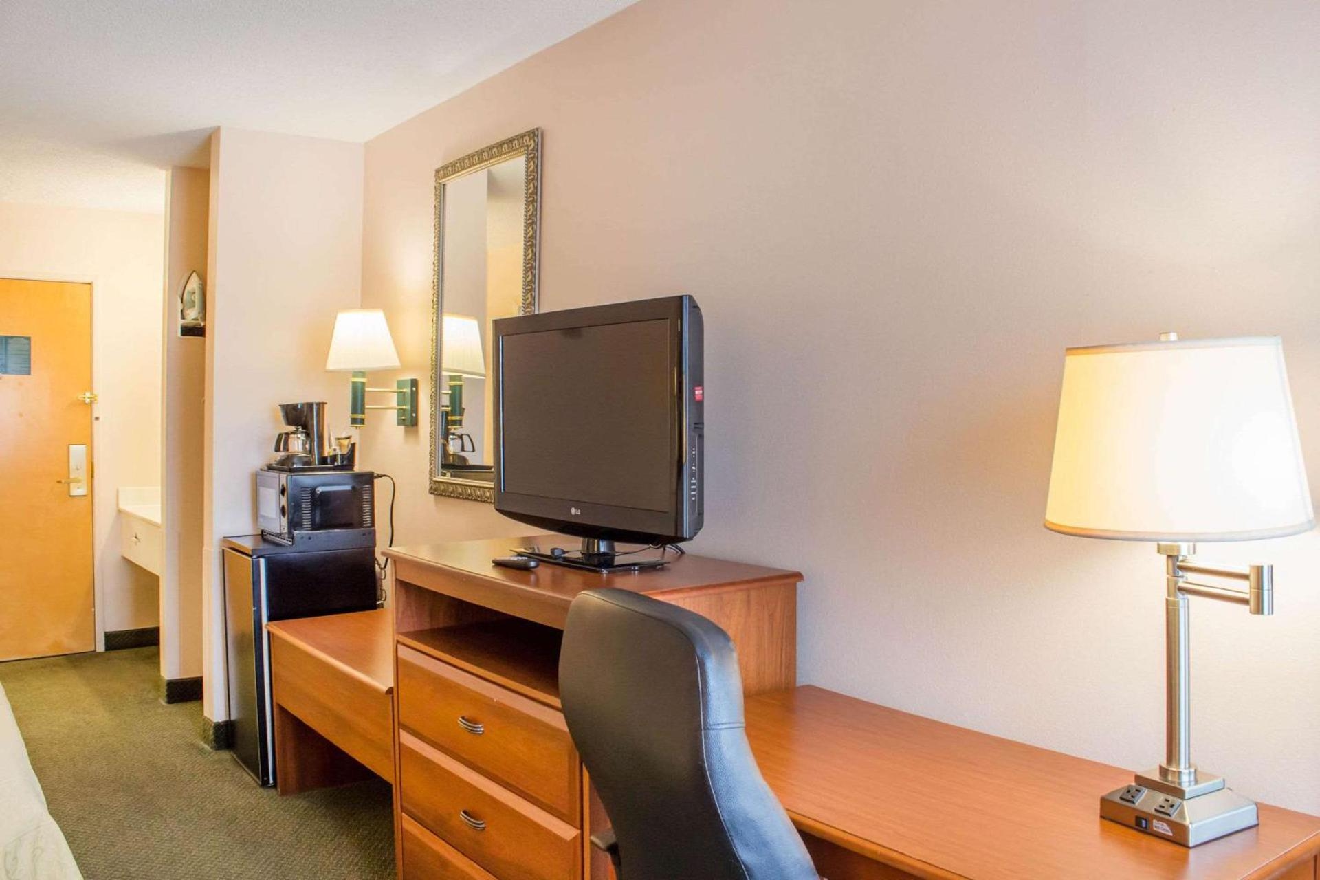 Americas Best Value Inn Raleigh photo 21