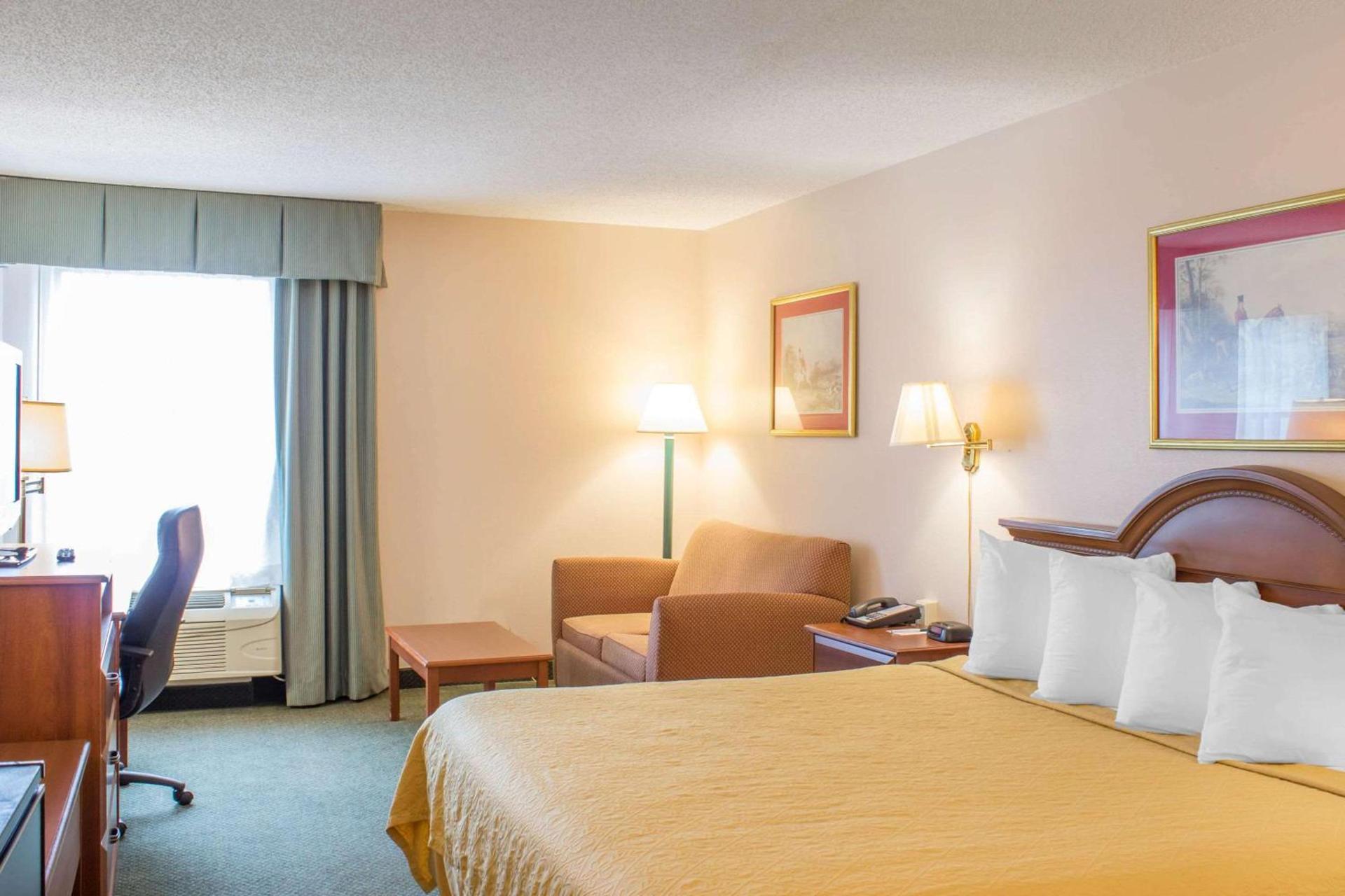 Americas Best Value Inn Raleigh photo 23