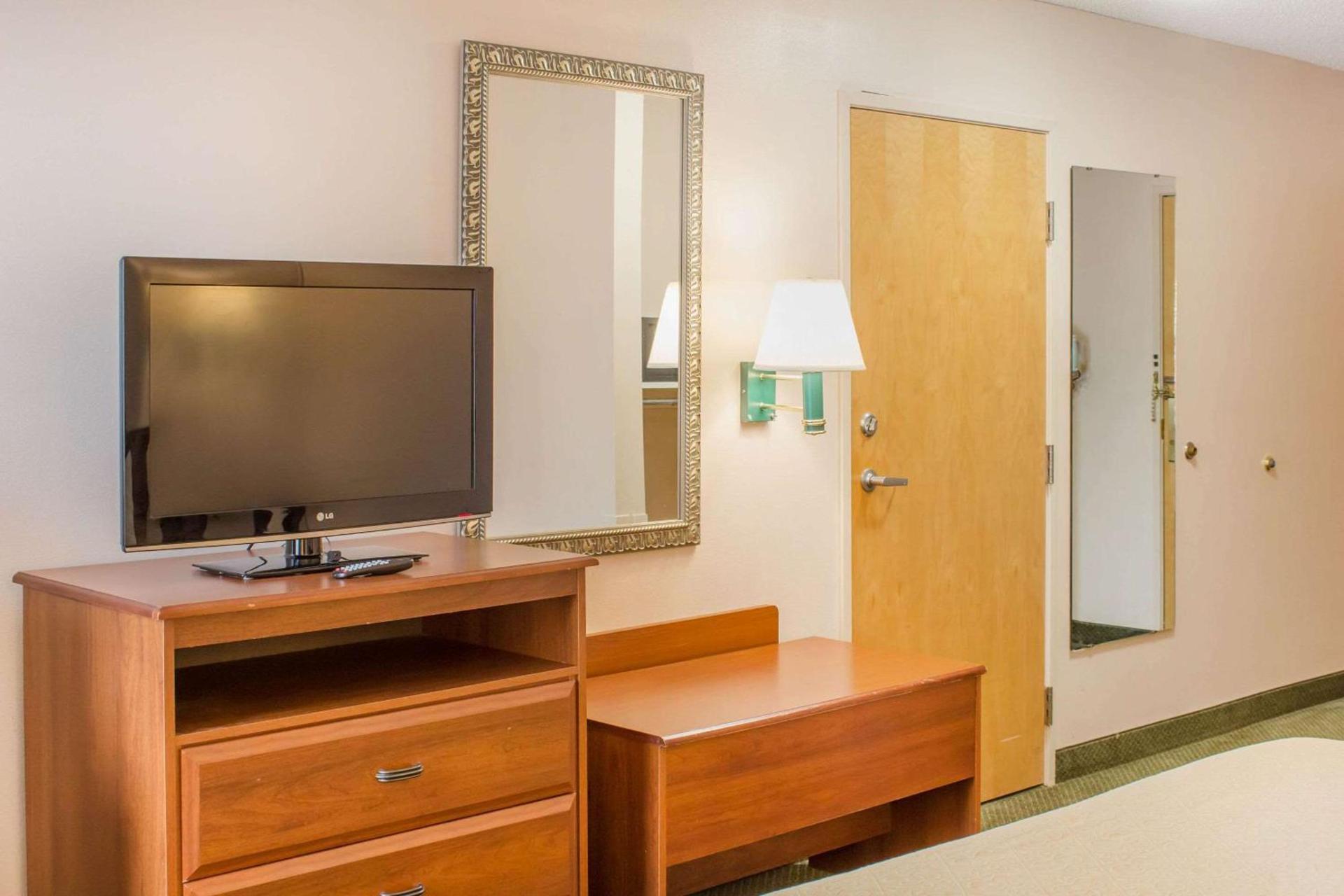 Americas Best Value Inn Raleigh photo 24