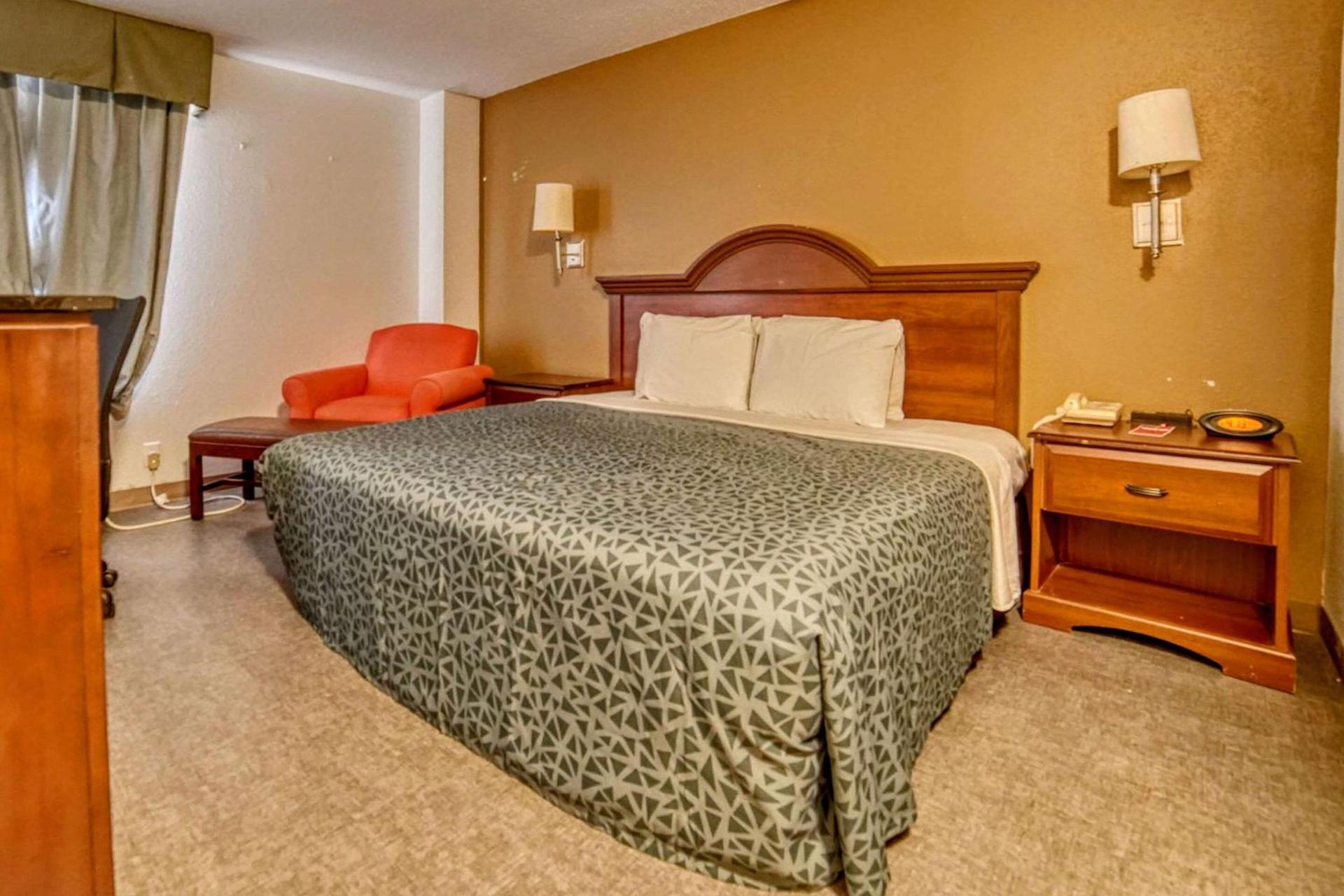Americas Best Value Inn Raleigh photo 32