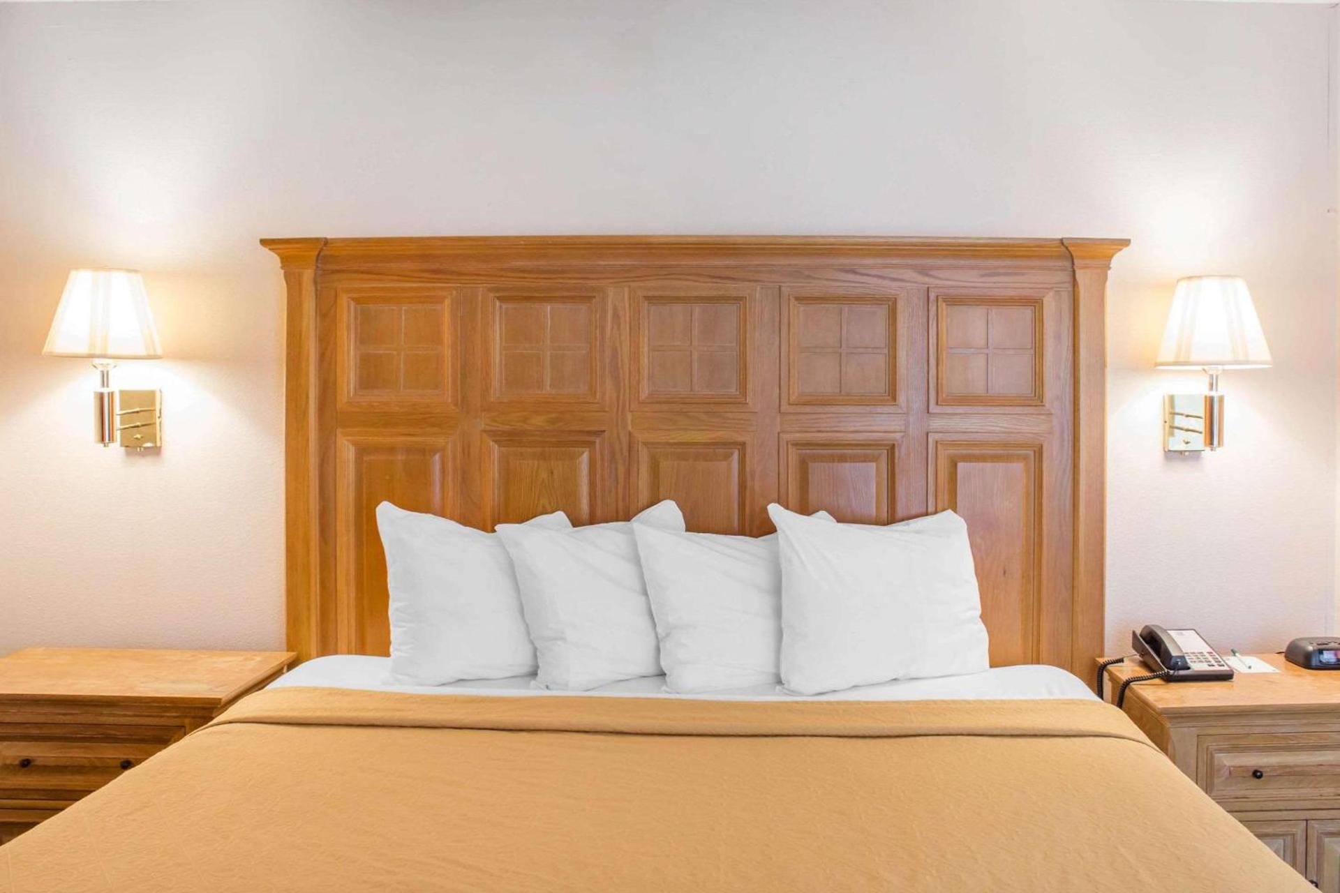 Americas Best Value Inn Raleigh photo 52