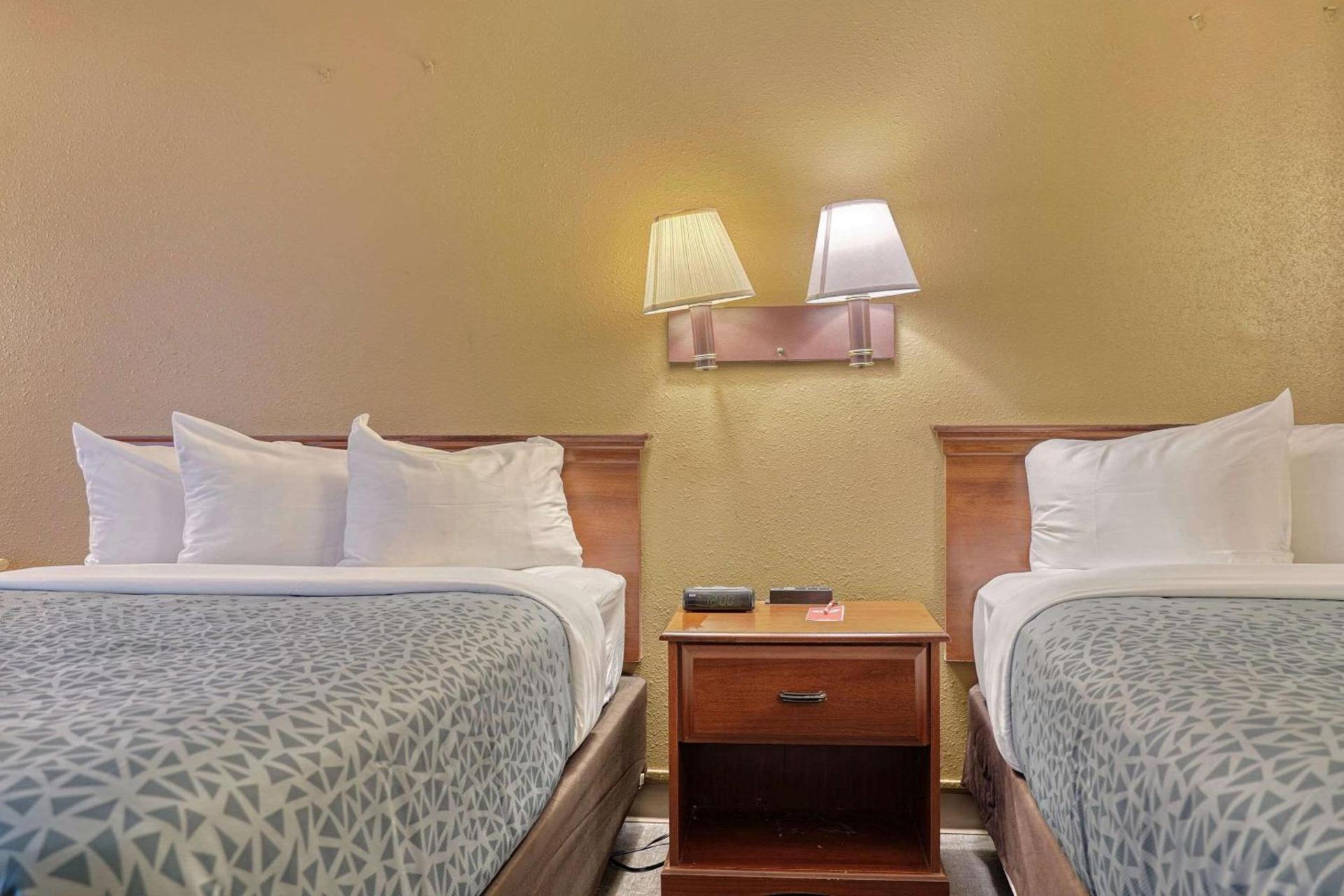 Americas Best Value Inn Raleigh photo 48