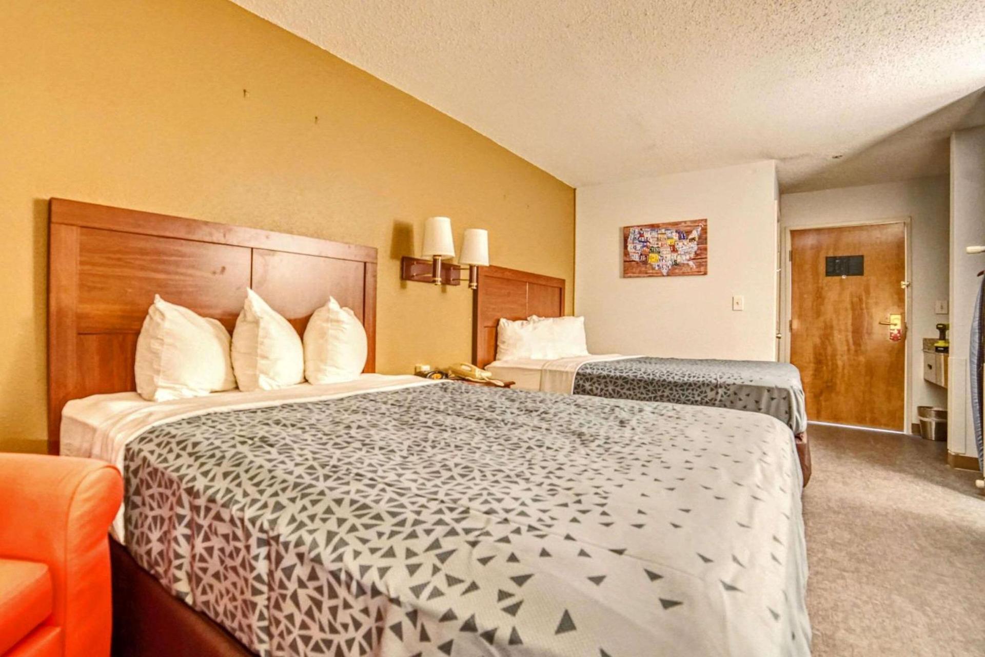 Americas Best Value Inn Raleigh photo 46