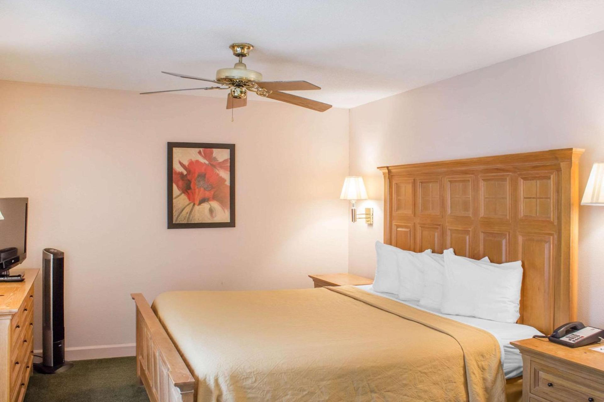 Americas Best Value Inn Raleigh photo 53