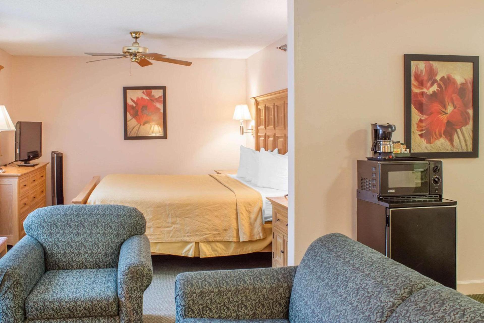 Americas Best Value Inn Raleigh photo 54