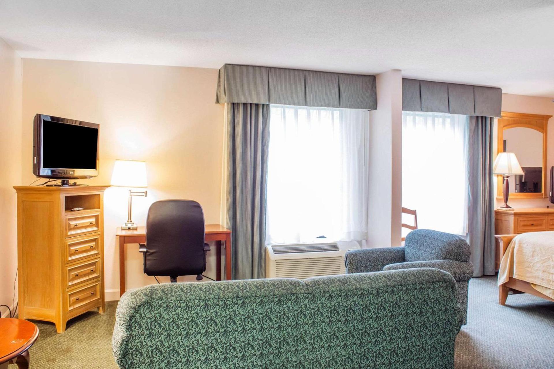 Americas Best Value Inn Raleigh photo 56