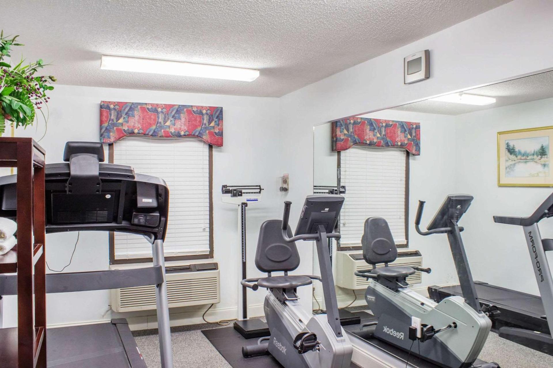 Americas Best Value Inn Raleigh photo 59
