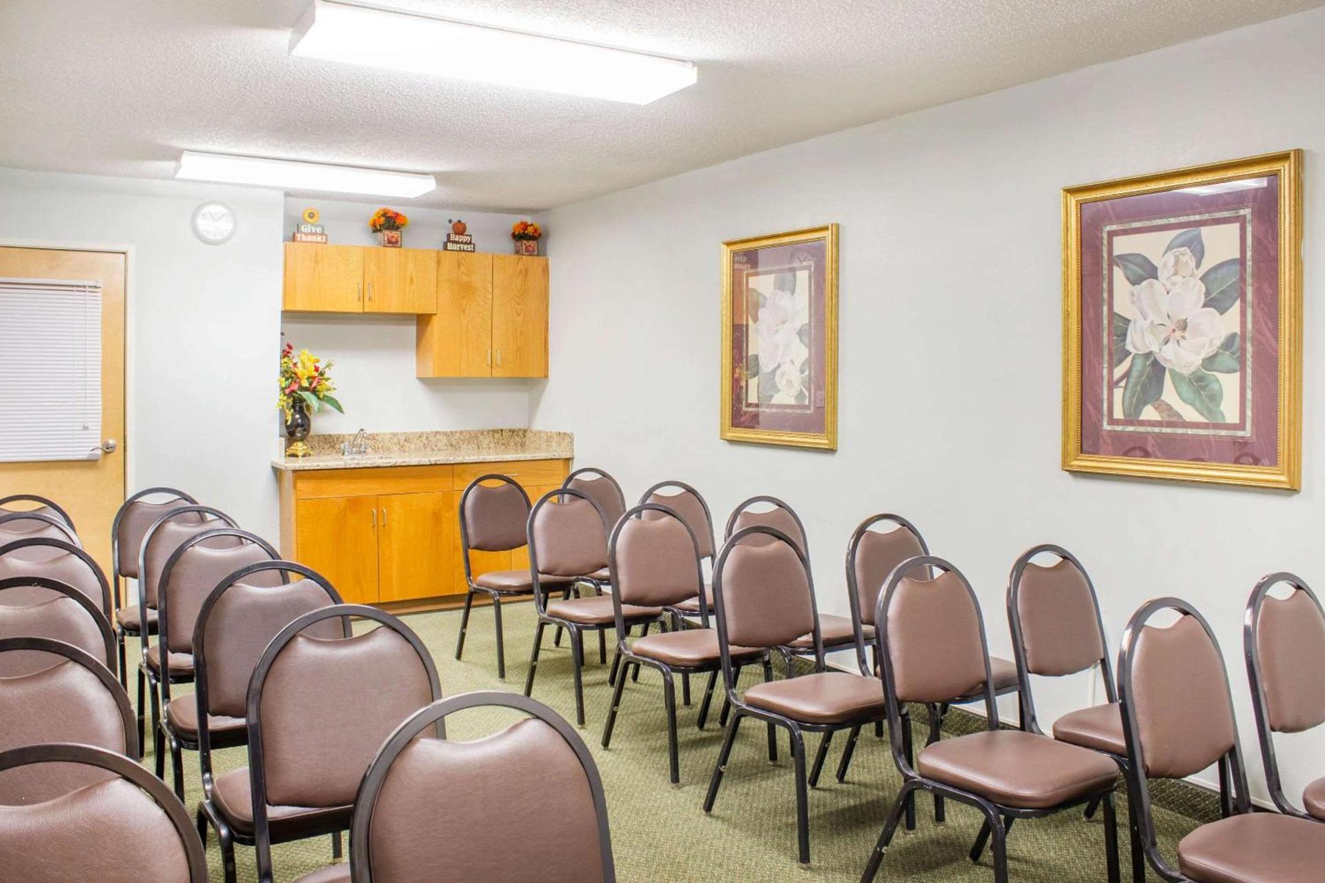 Americas Best Value Inn Raleigh photo 61