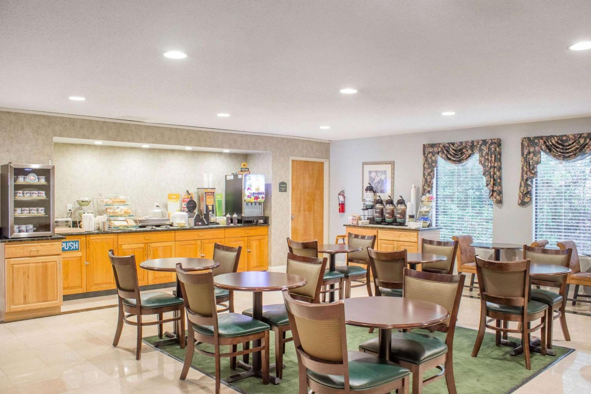 Americas Best Value Inn Raleigh photo 63