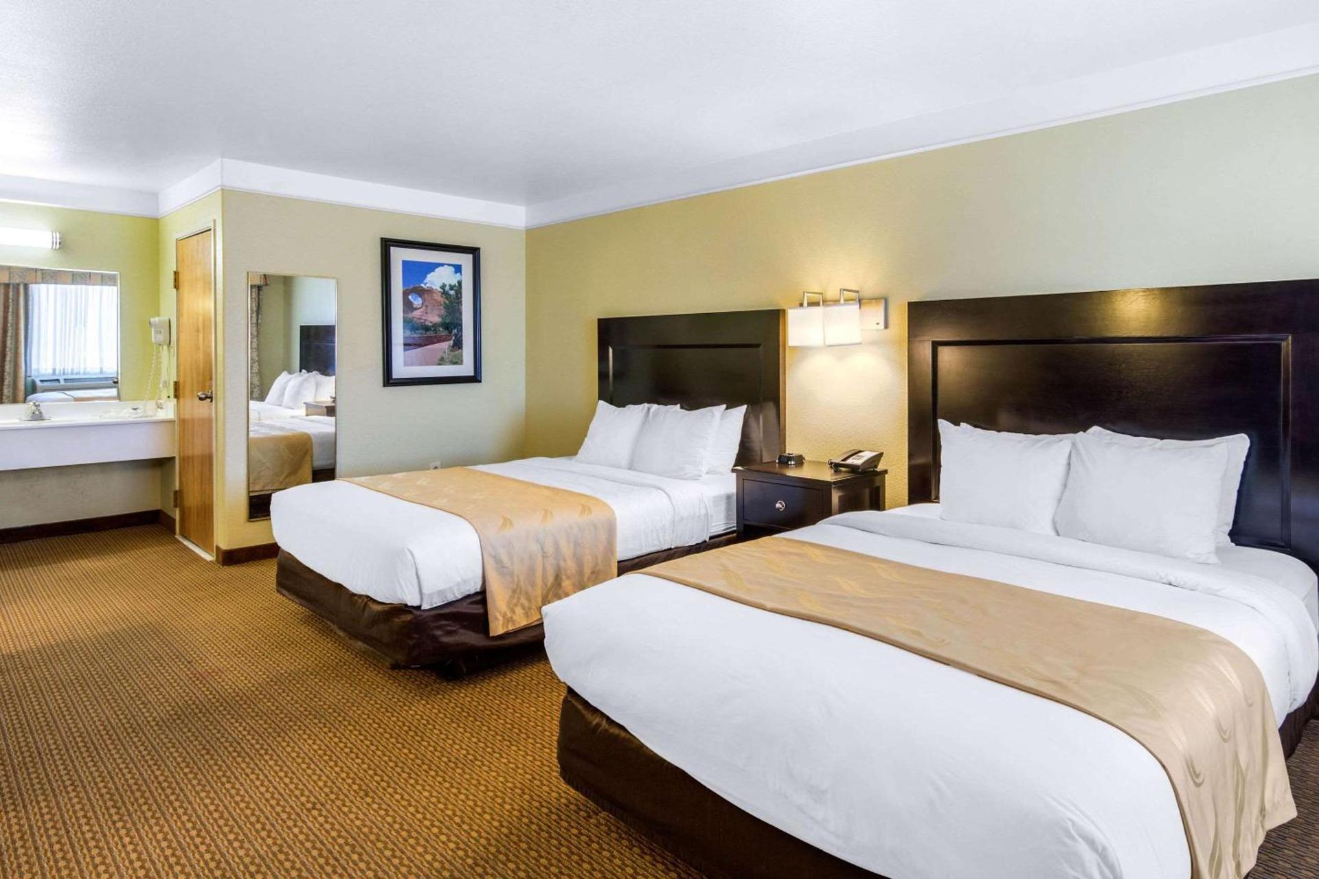 Quality Inn & Suites Gallup I-40 Exit 20 photo 61