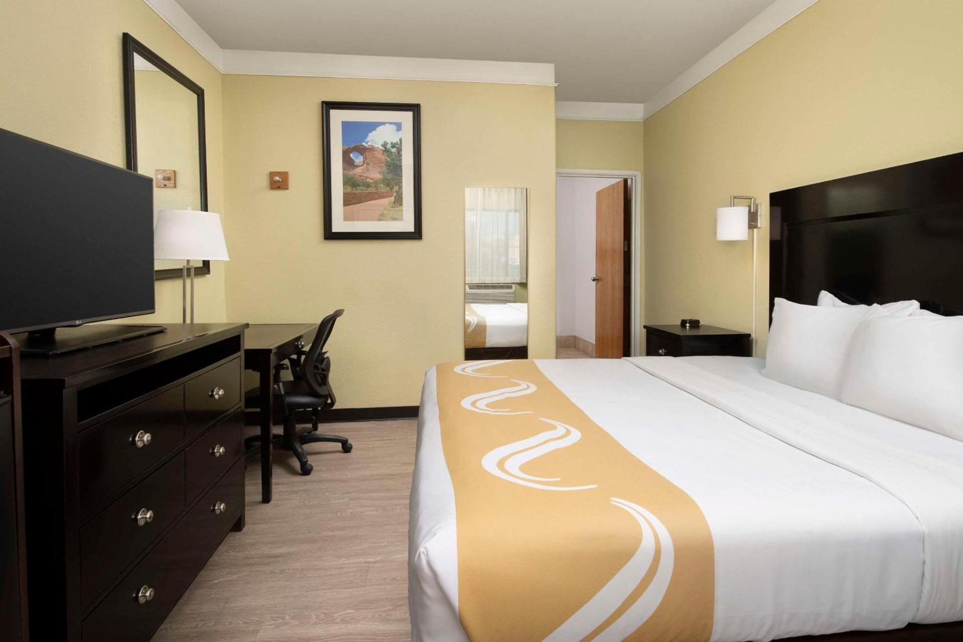 Quality Inn & Suites Gallup I-40 Exit 20 photo 21