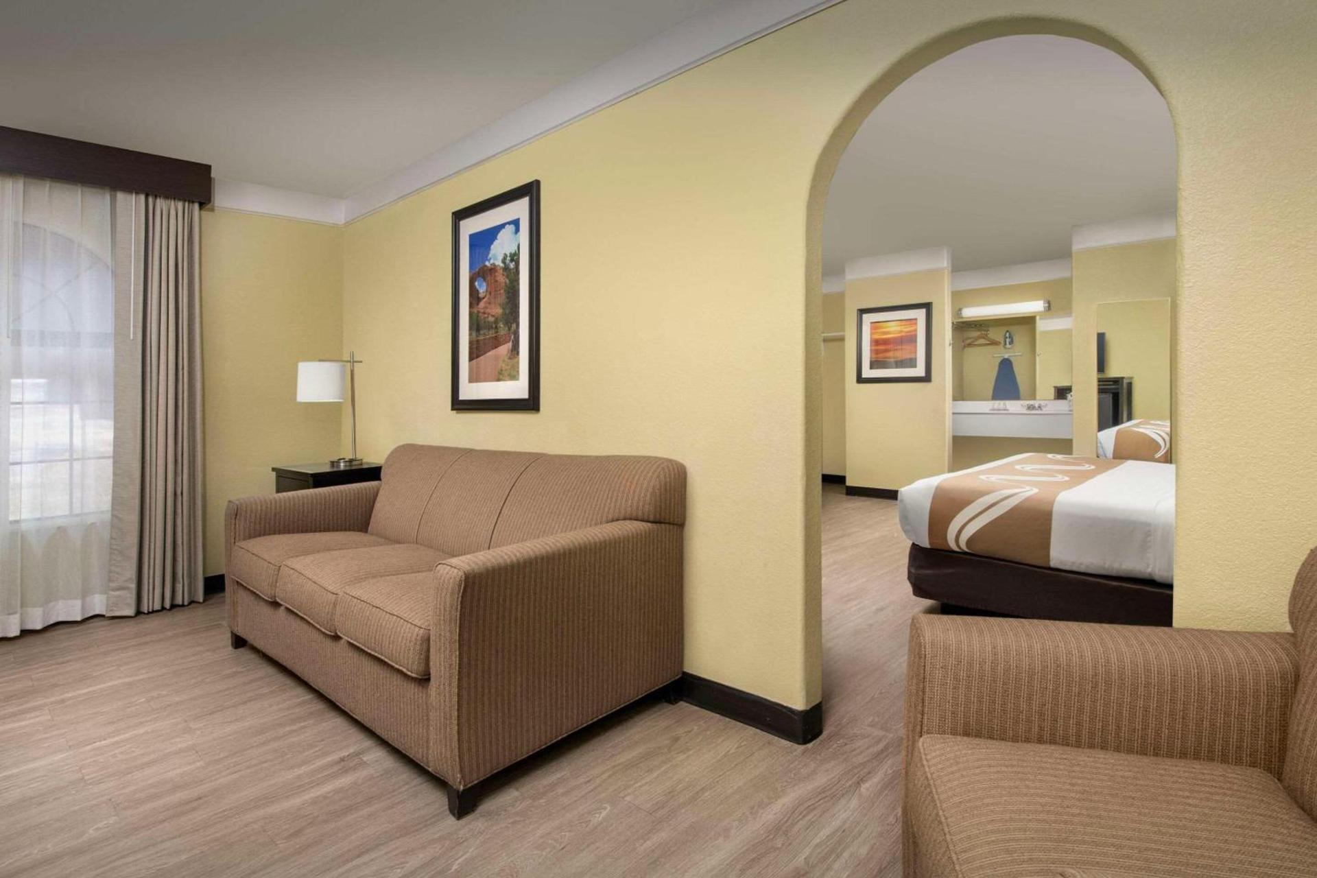 Quality Inn & Suites Gallup I-40 Exit 20 photo 44
