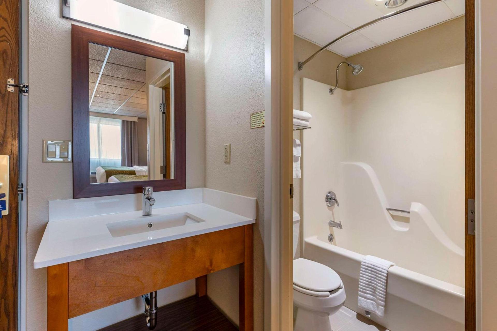 Comfort Inn & Suites Gateway to Glacier National Park photo 12