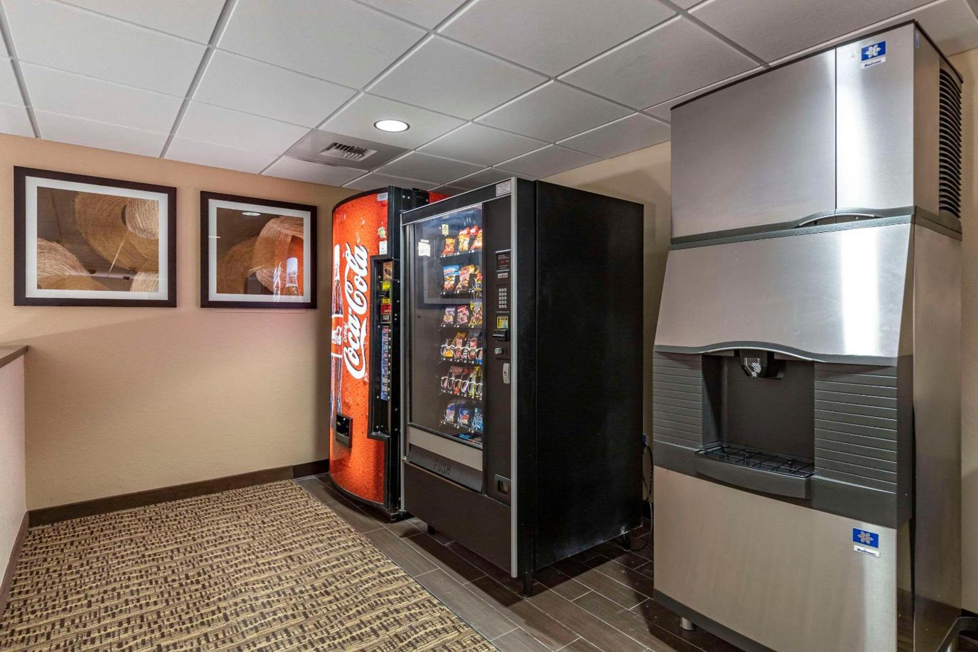 Comfort Inn & Suites Gateway to Glacier National Park photo 36