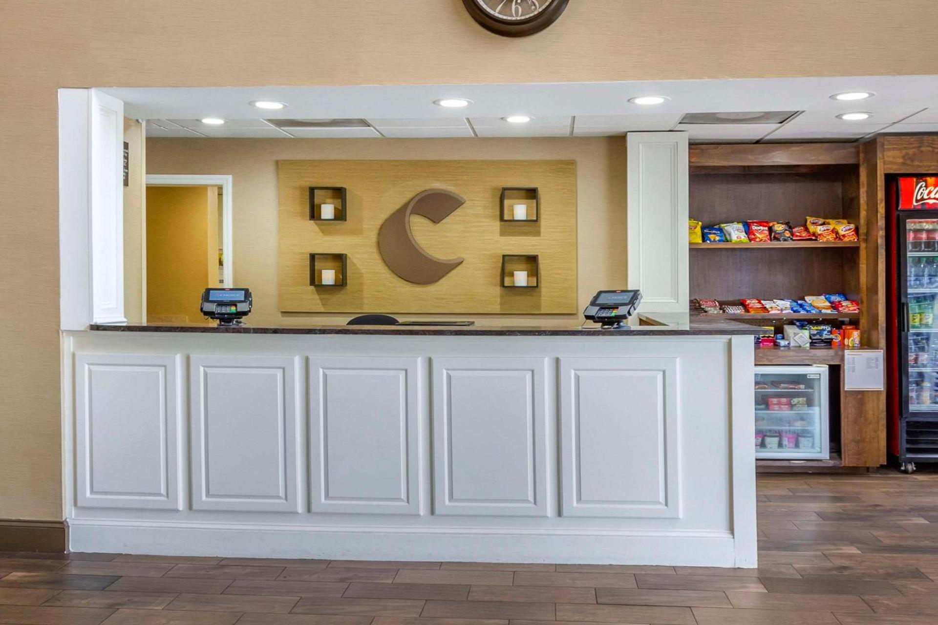 Comfort Suites At the University photo 6