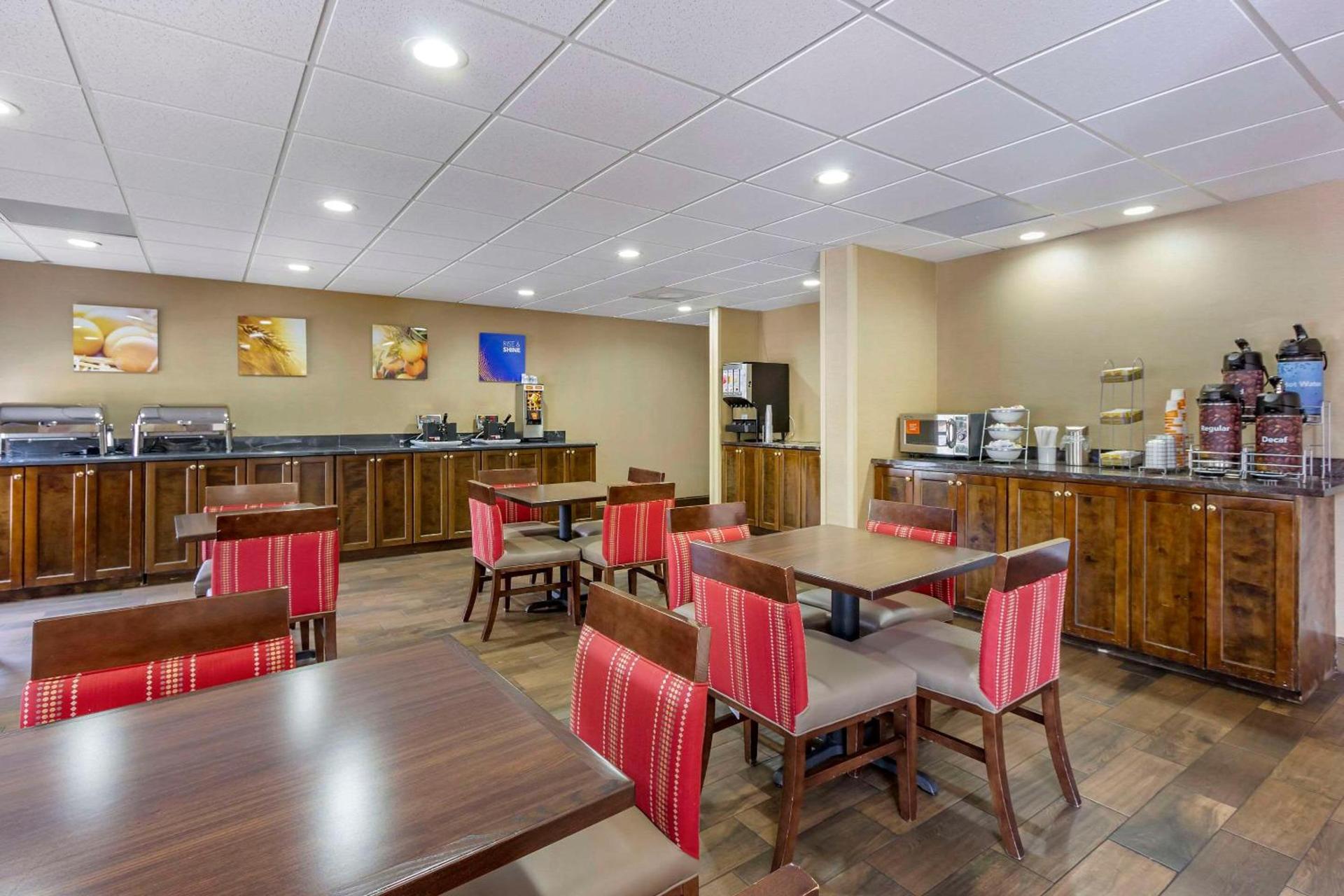 Comfort Suites At the University photo 26