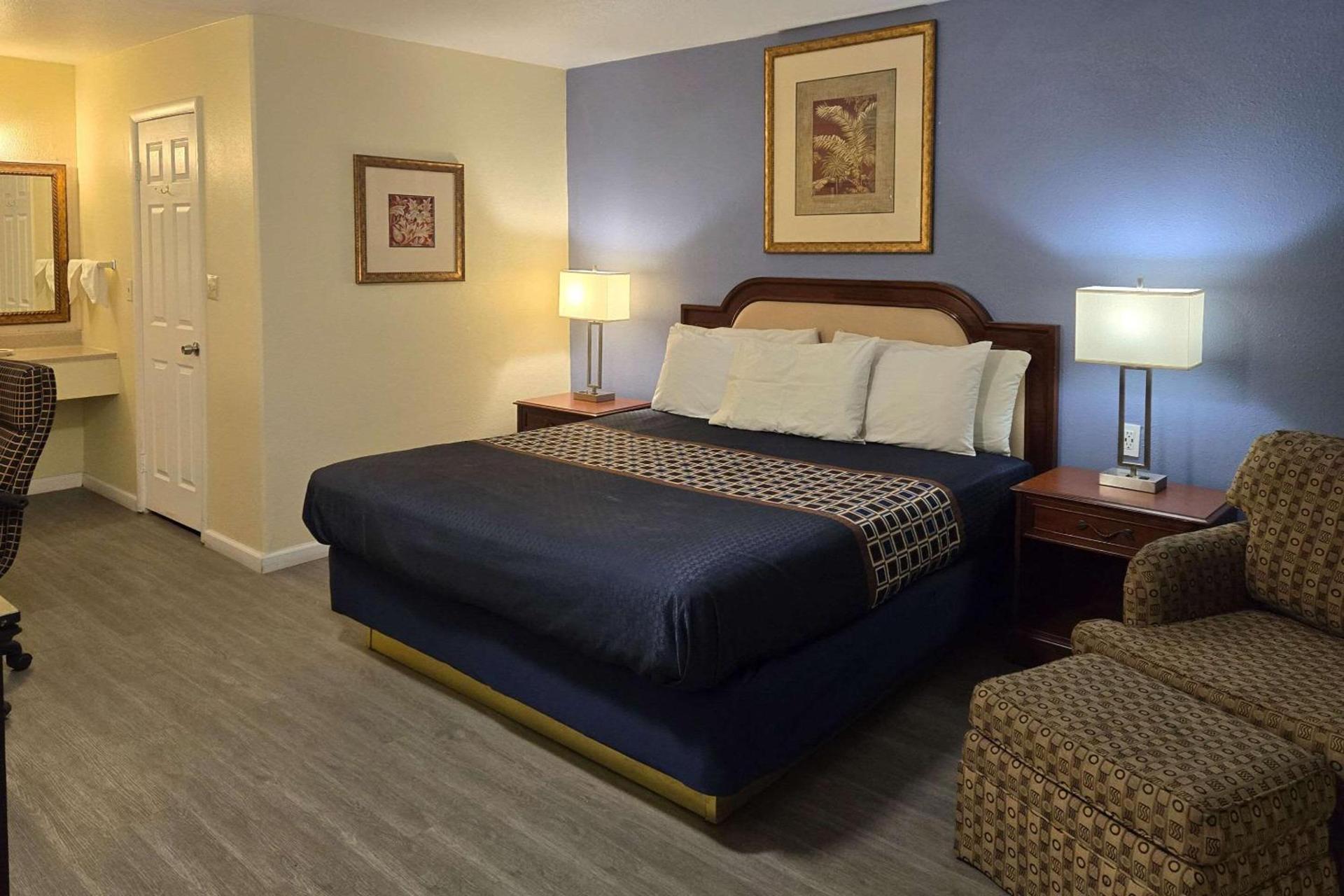Rodeway Inn & Suites Blythe I-10 photo 17
