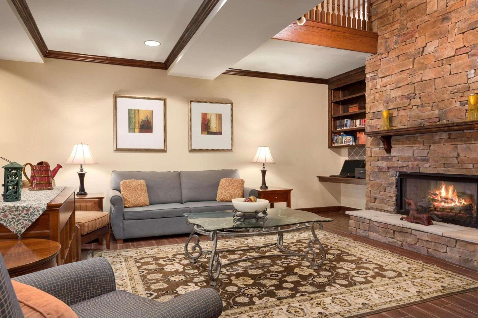 Country Inn & Suites by Radisson, Savannah I-95 North, GA photo 2