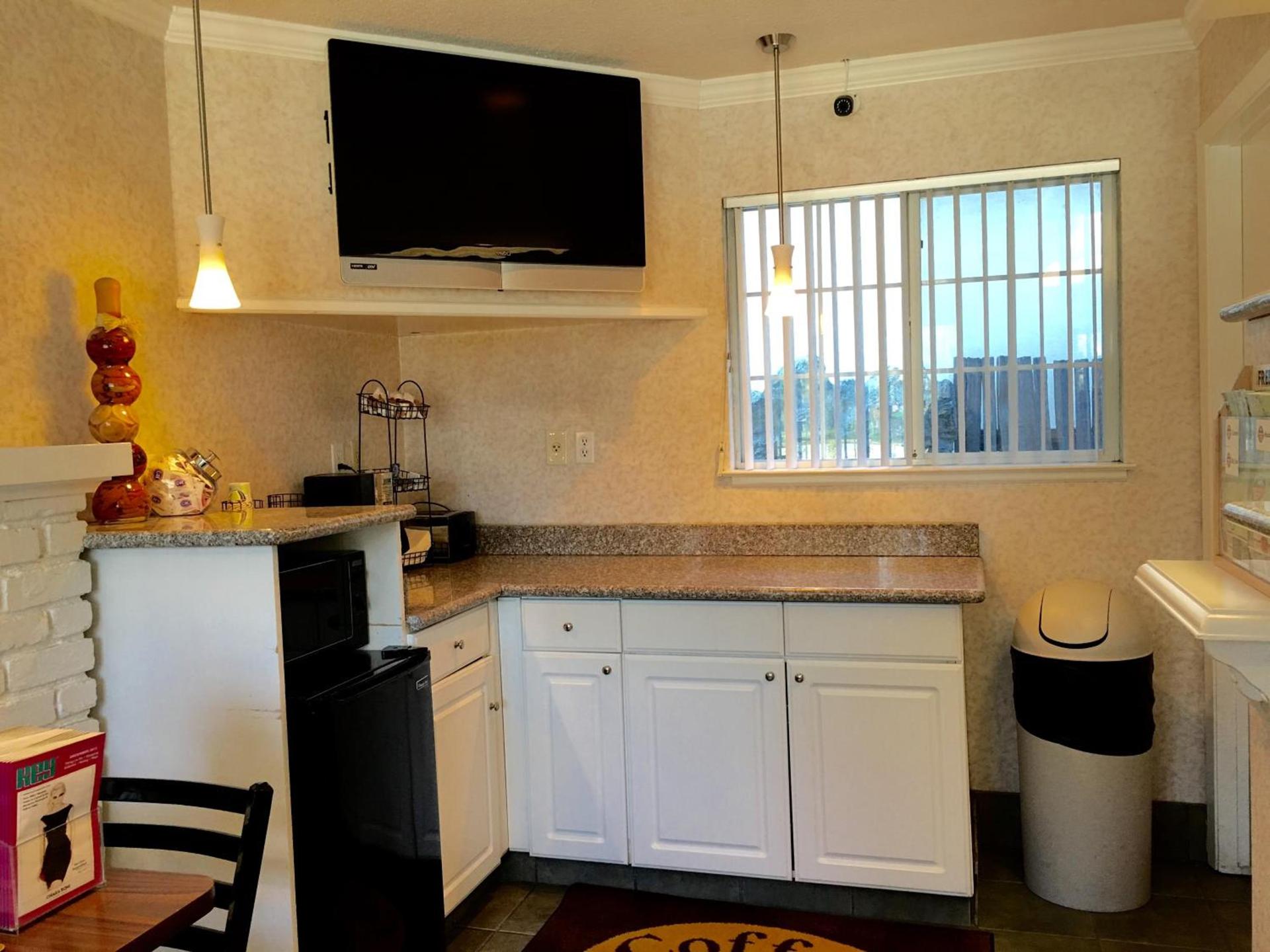 Pelican Inn photo 60