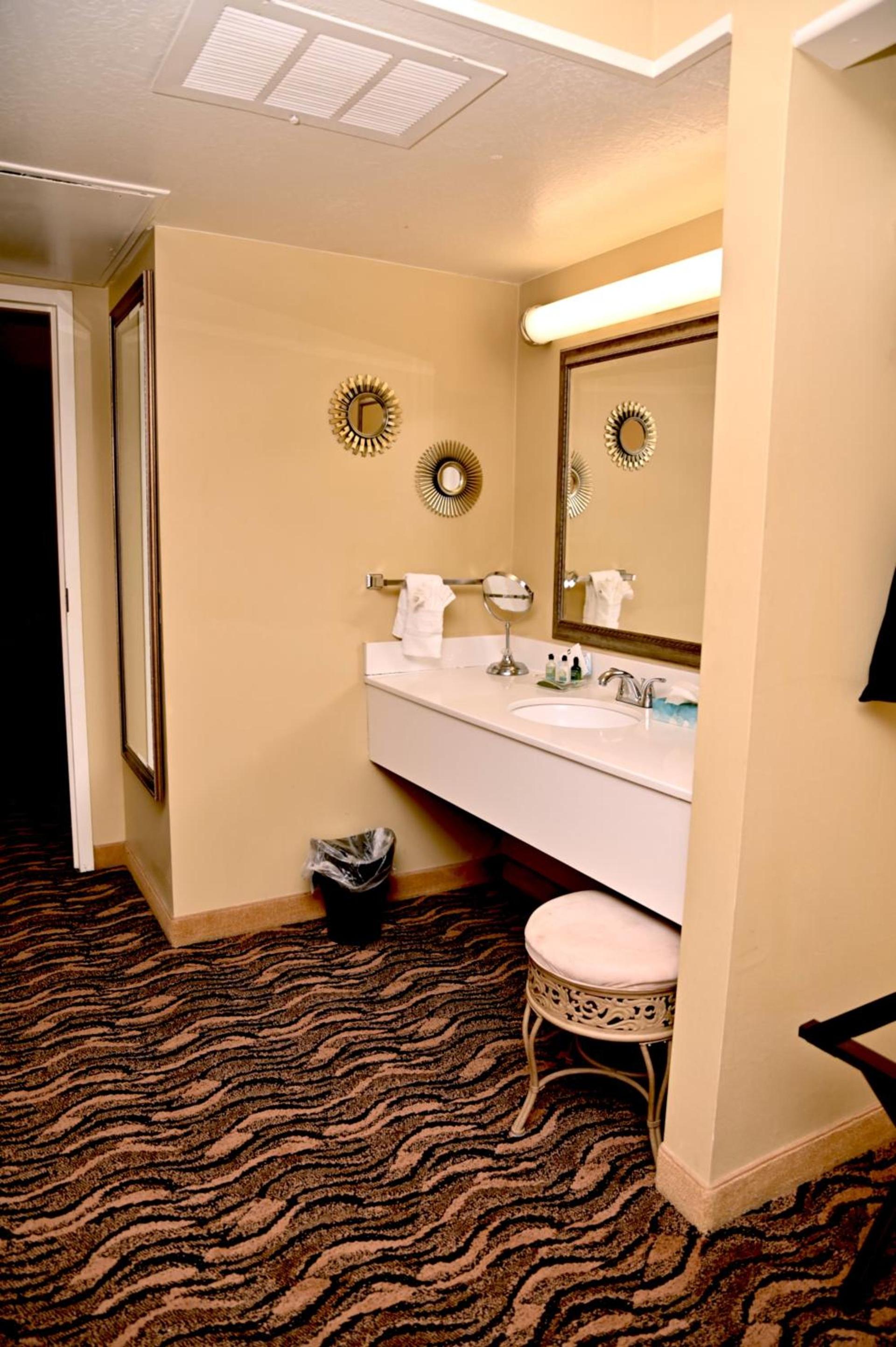 MCM Elegante Hotel & Suites Lubbock photo 36