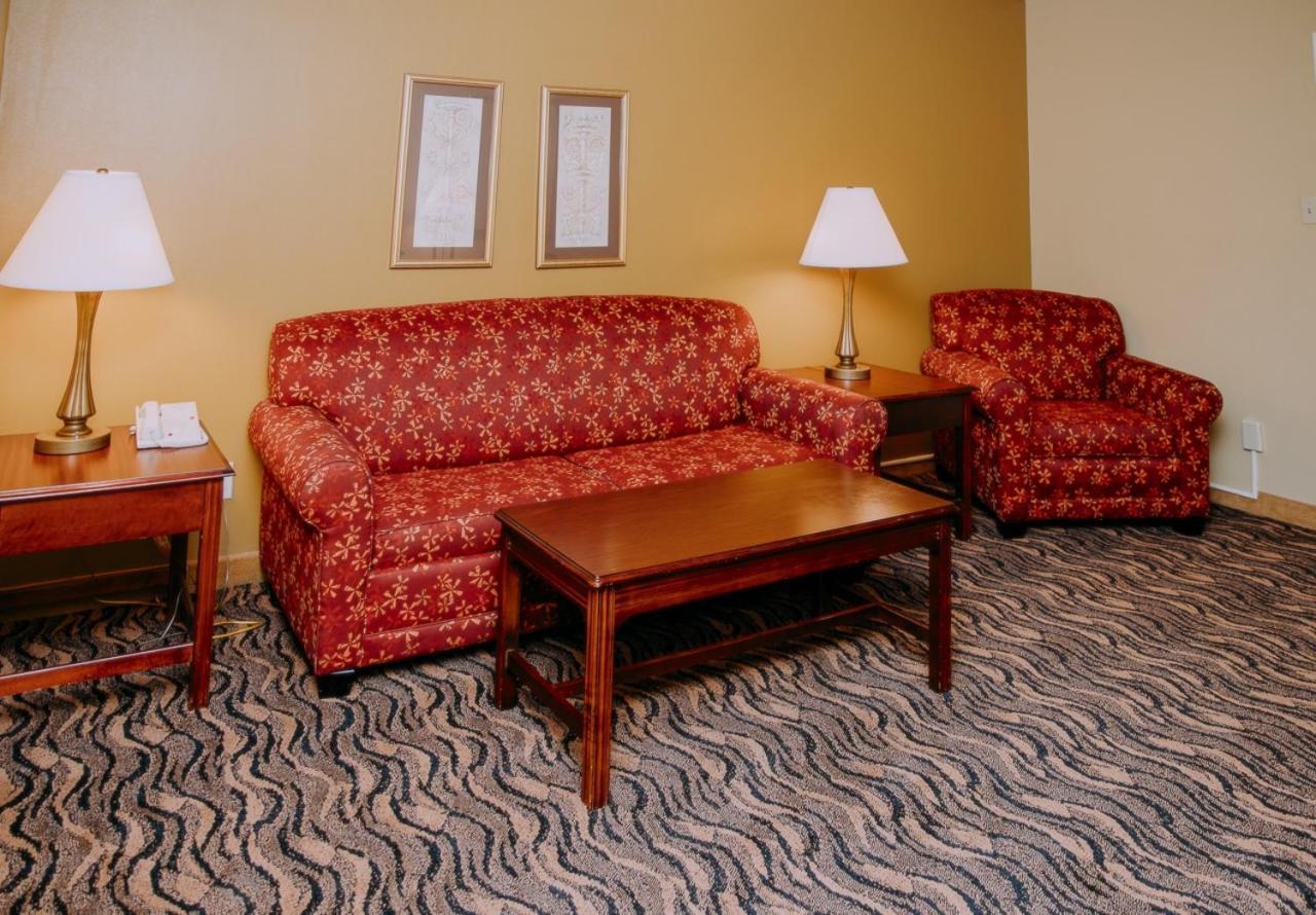 MCM Elegante Hotel & Suites Lubbock photo 37