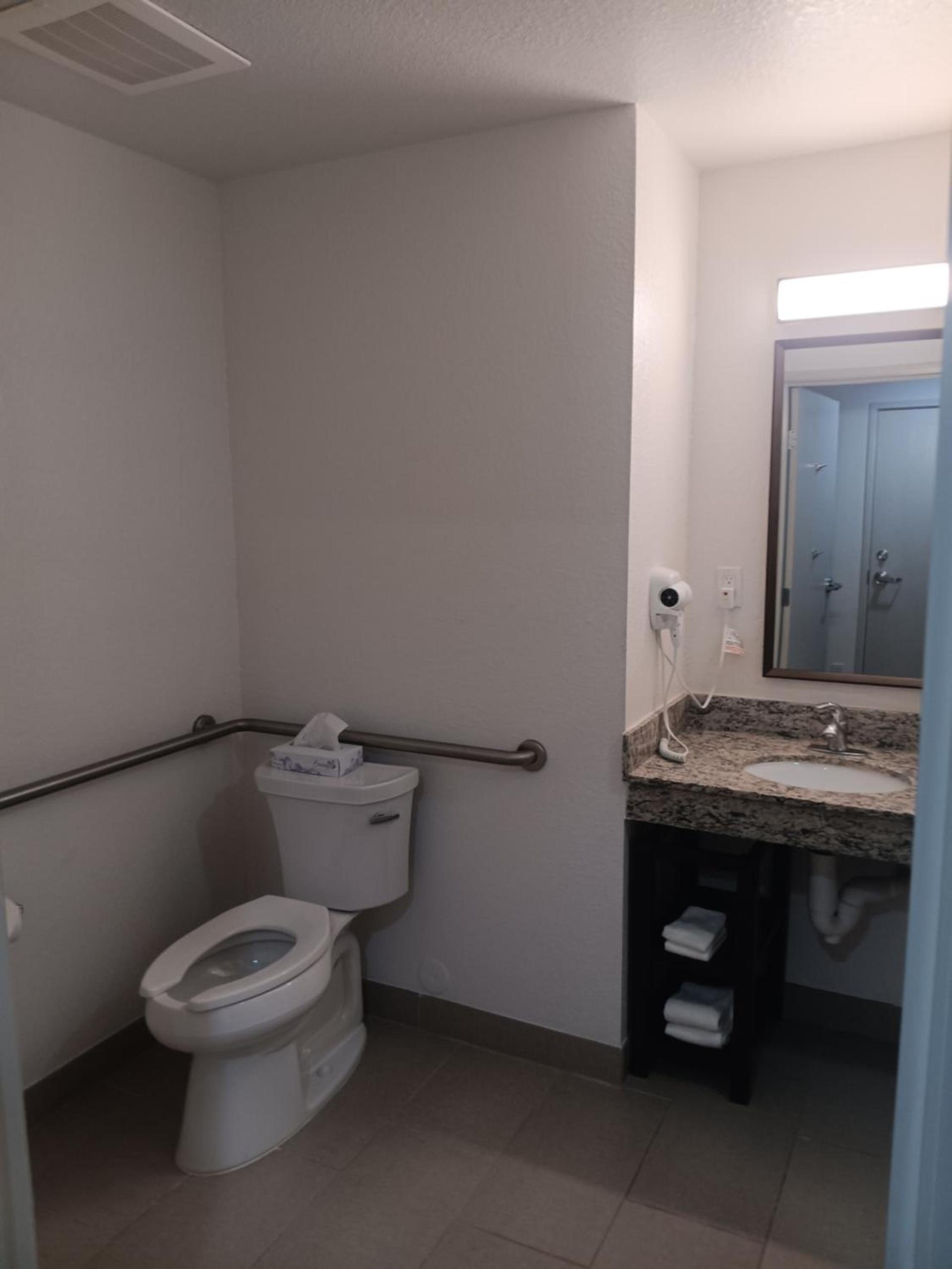 Comfort Inn & Suites Aztec - Farmington Area photo 30