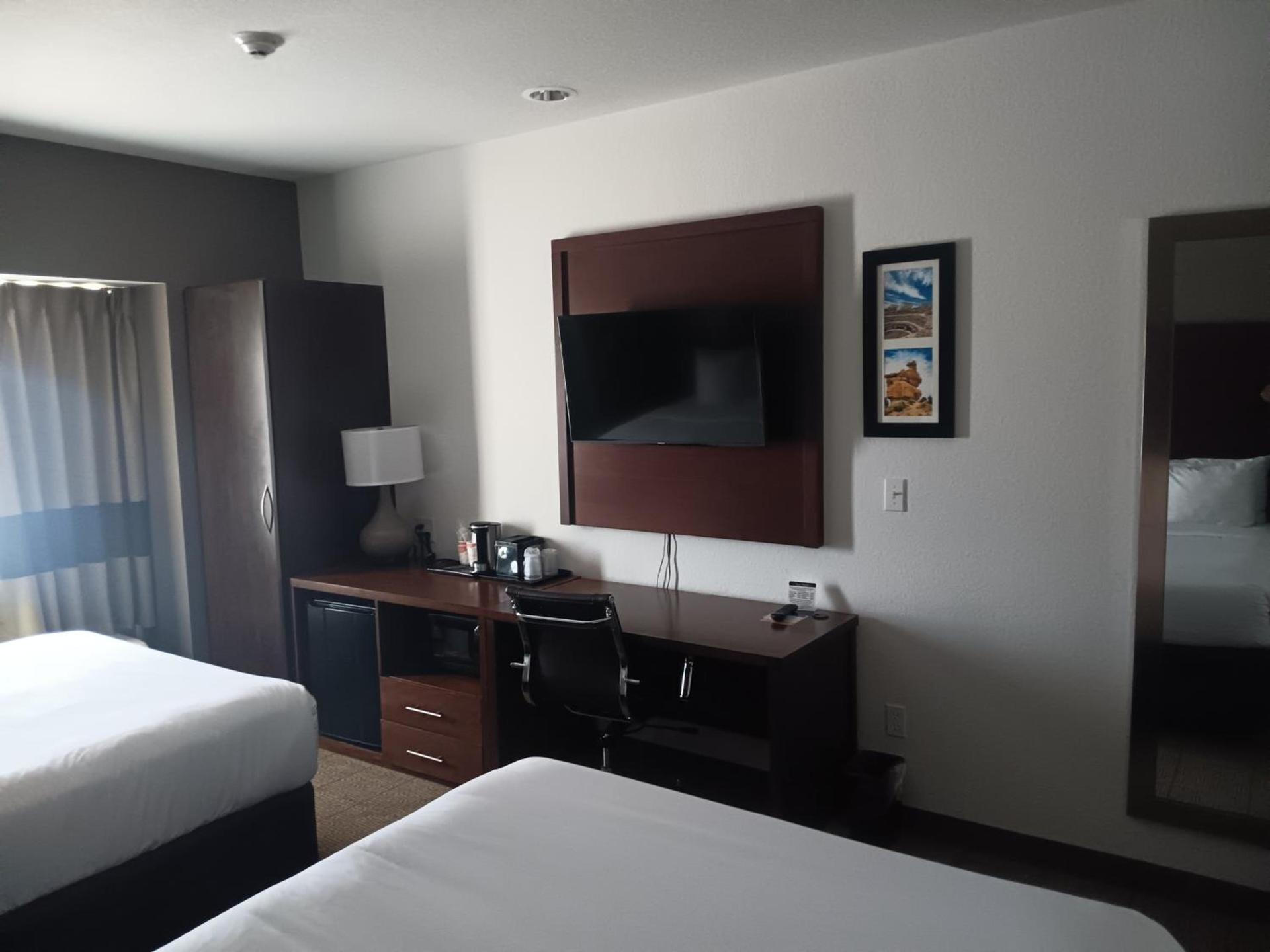 Comfort Inn & Suites Aztec - Farmington Area photo 61