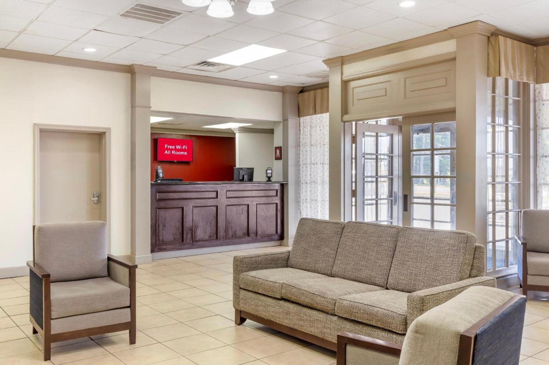 Red Roof Inn Dunn photo 17
