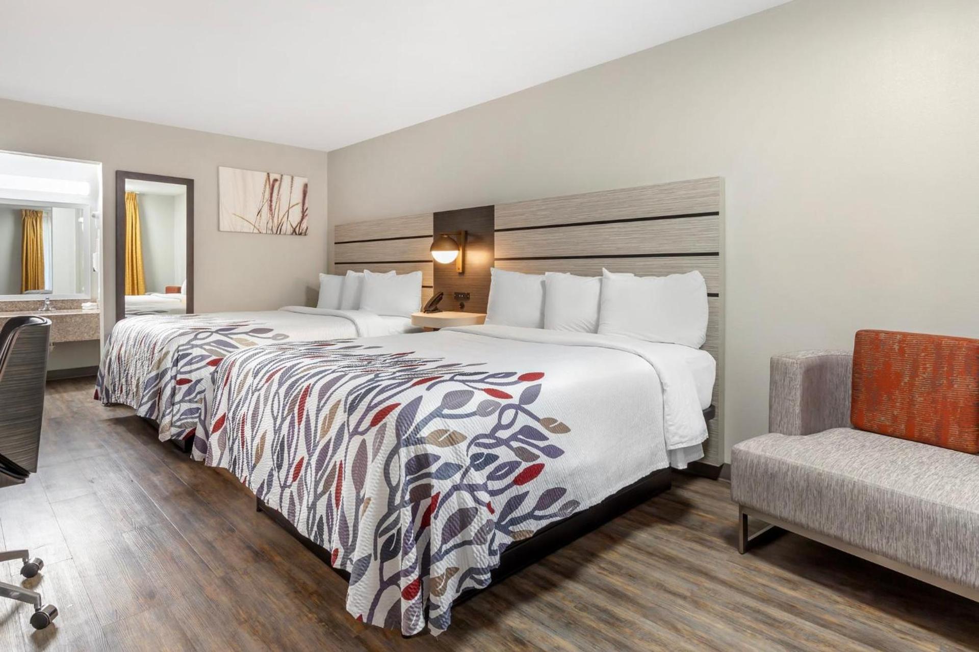 Red Roof Inn Dunn photo 5
