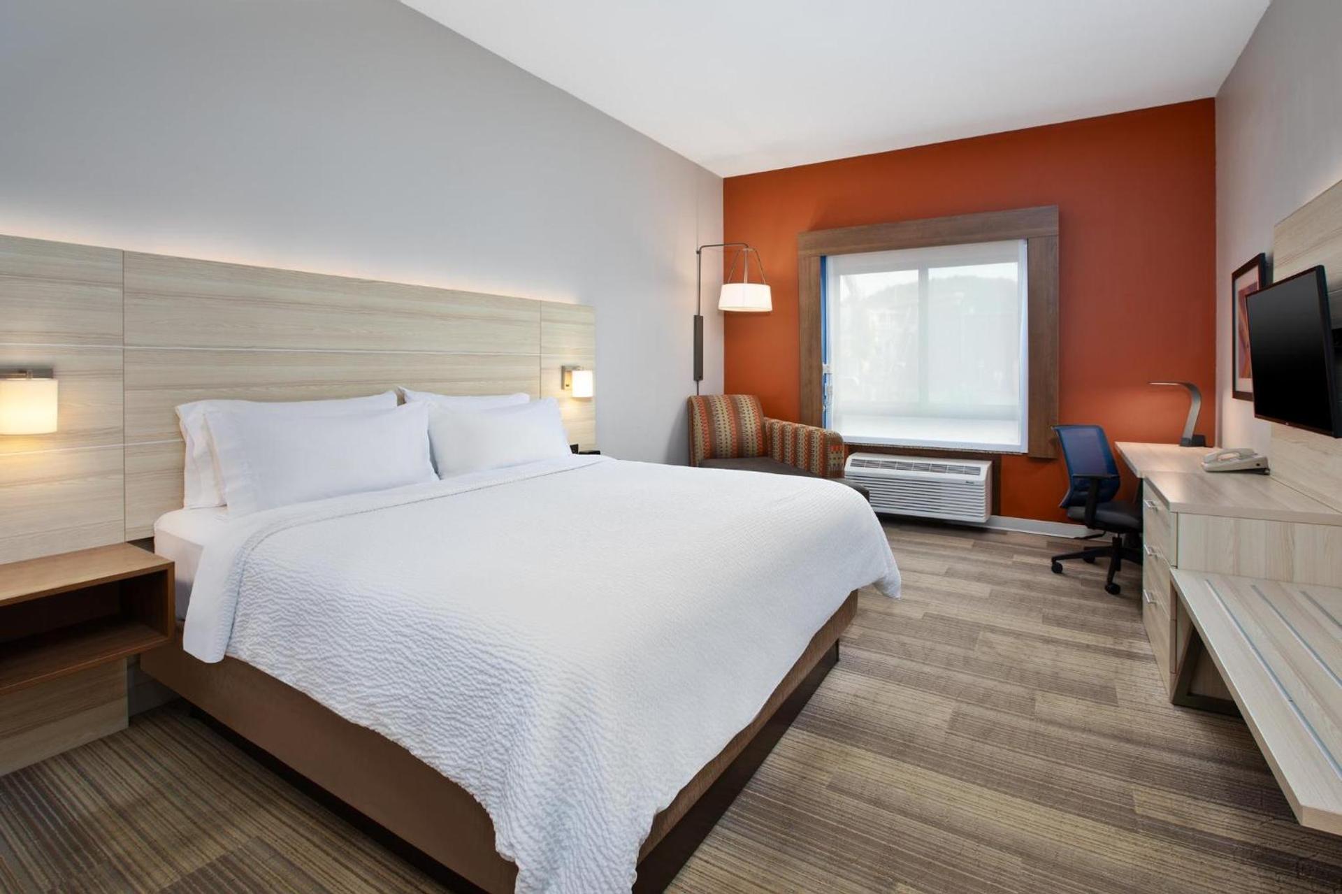 Holiday Inn Express Hotel & Suites Athens by IHG photo 29