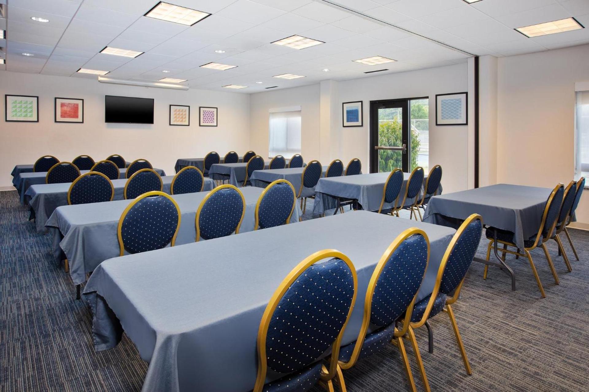 Holiday Inn Express Hotel & Suites Athens by IHG photo 42