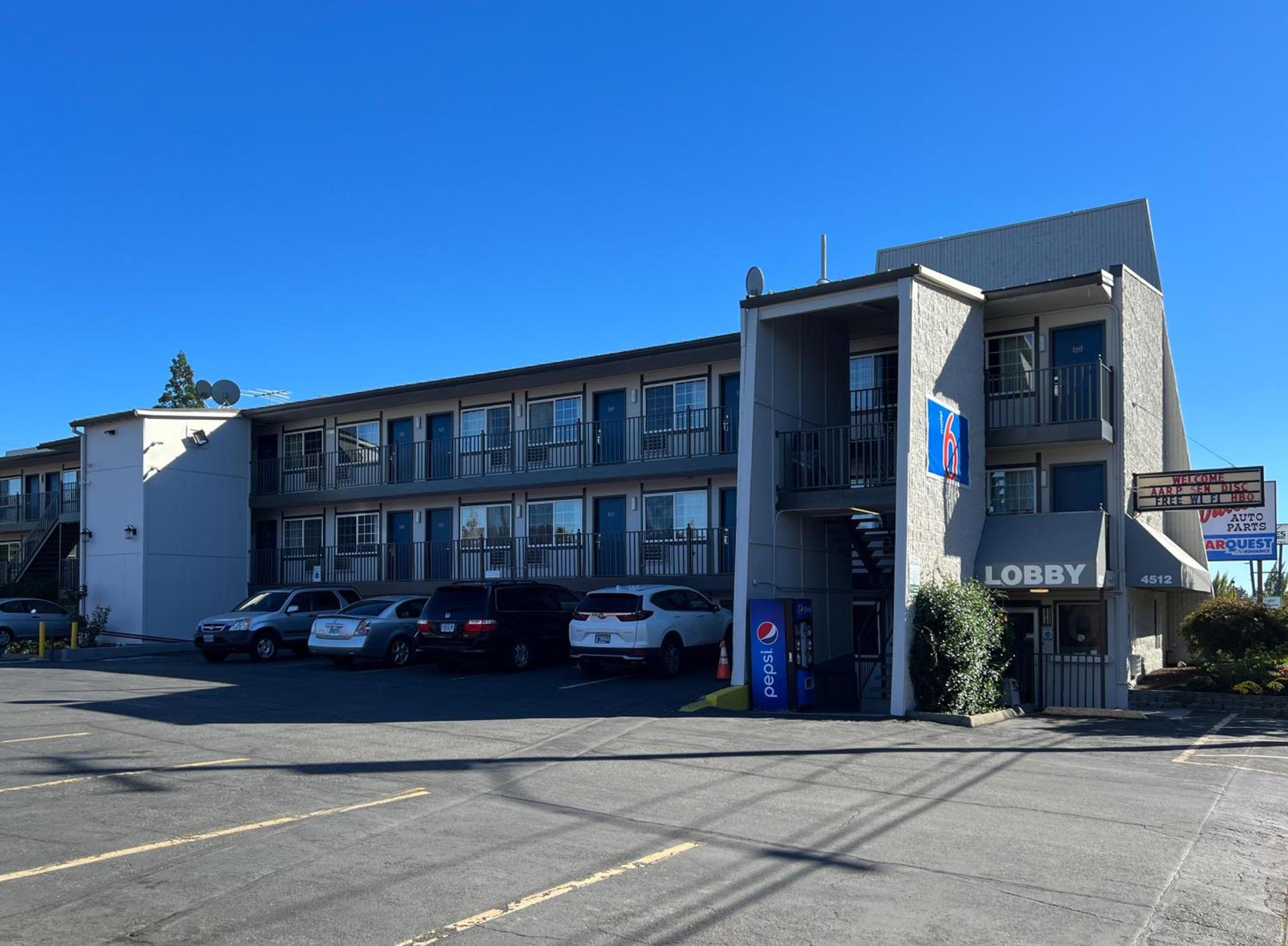 Motel 6 Portland OR Southeast photo 34