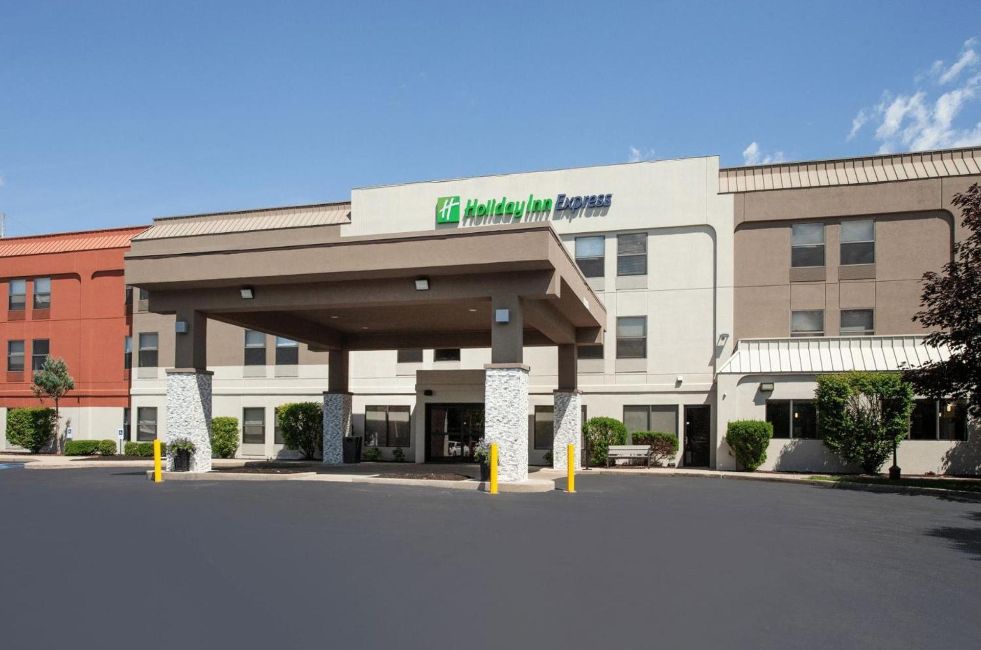 Holiday Inn Express Fremont by IHG photo 1