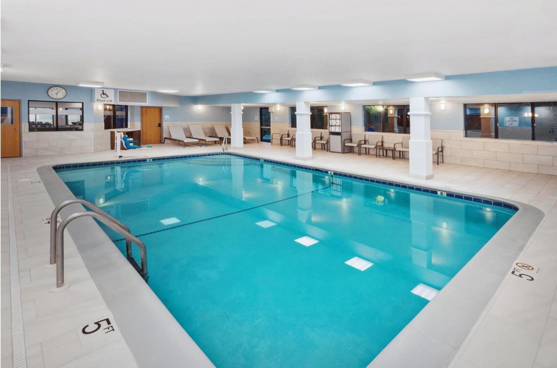 Holiday Inn Express Fremont by IHG photo 36