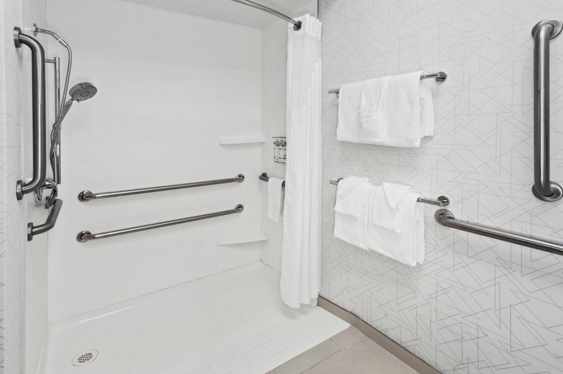 Holiday Inn Express Fremont by IHG photo 40