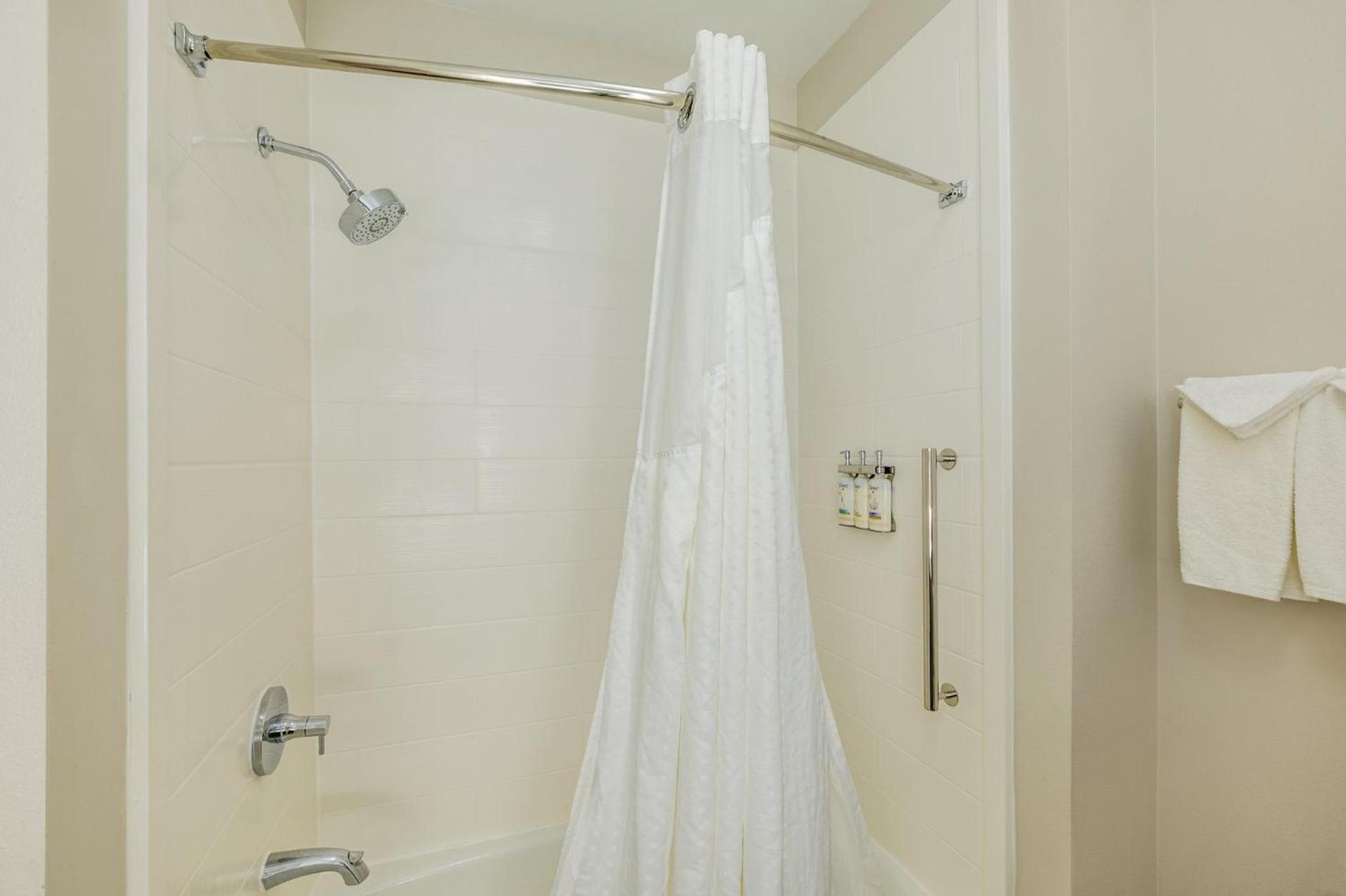 Holiday Inn Express & Suites Lindale - Tyler by IHG photo 45