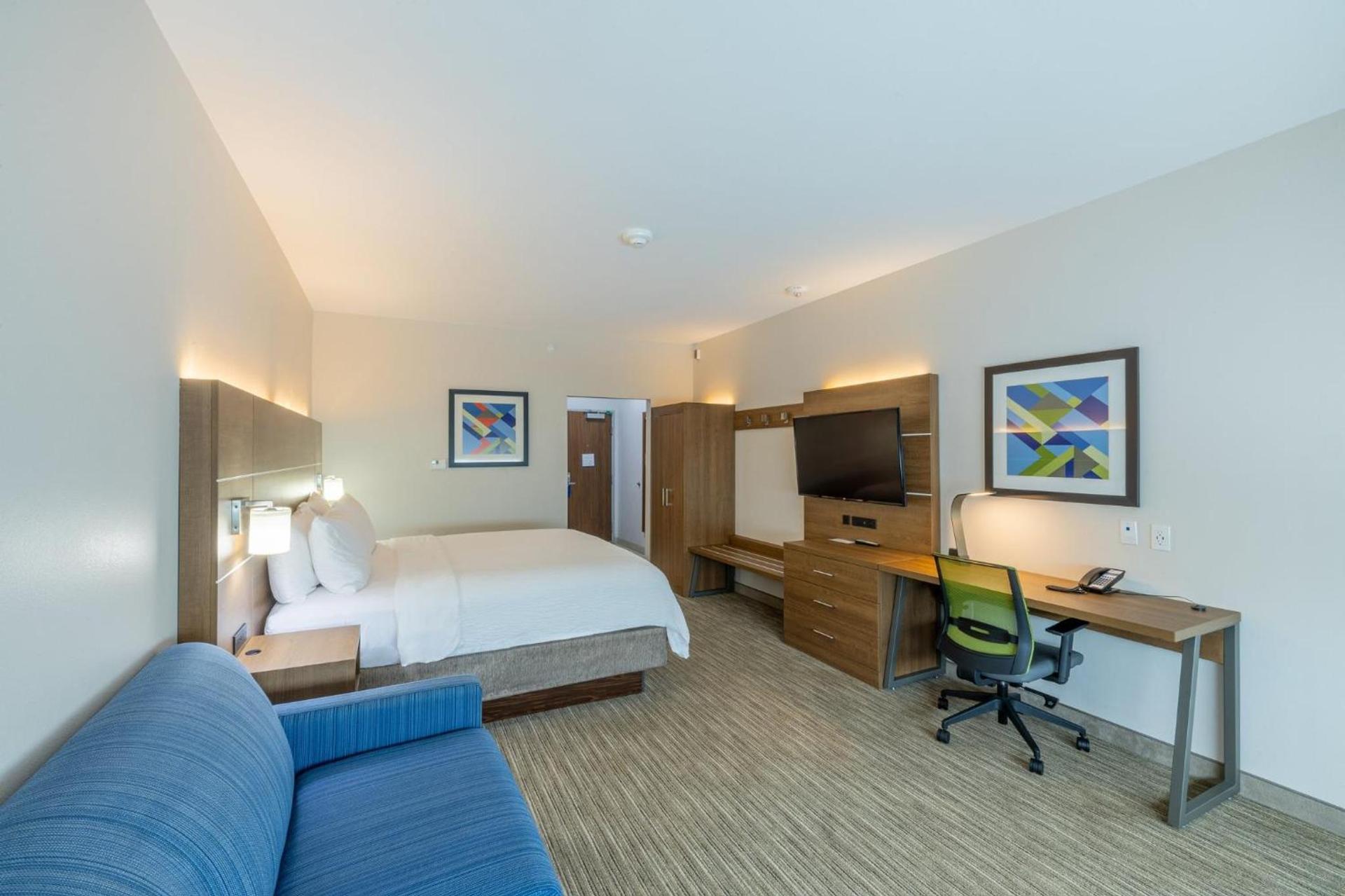 Holiday Inn Express & Suites Lindale - Tyler by IHG photo 46