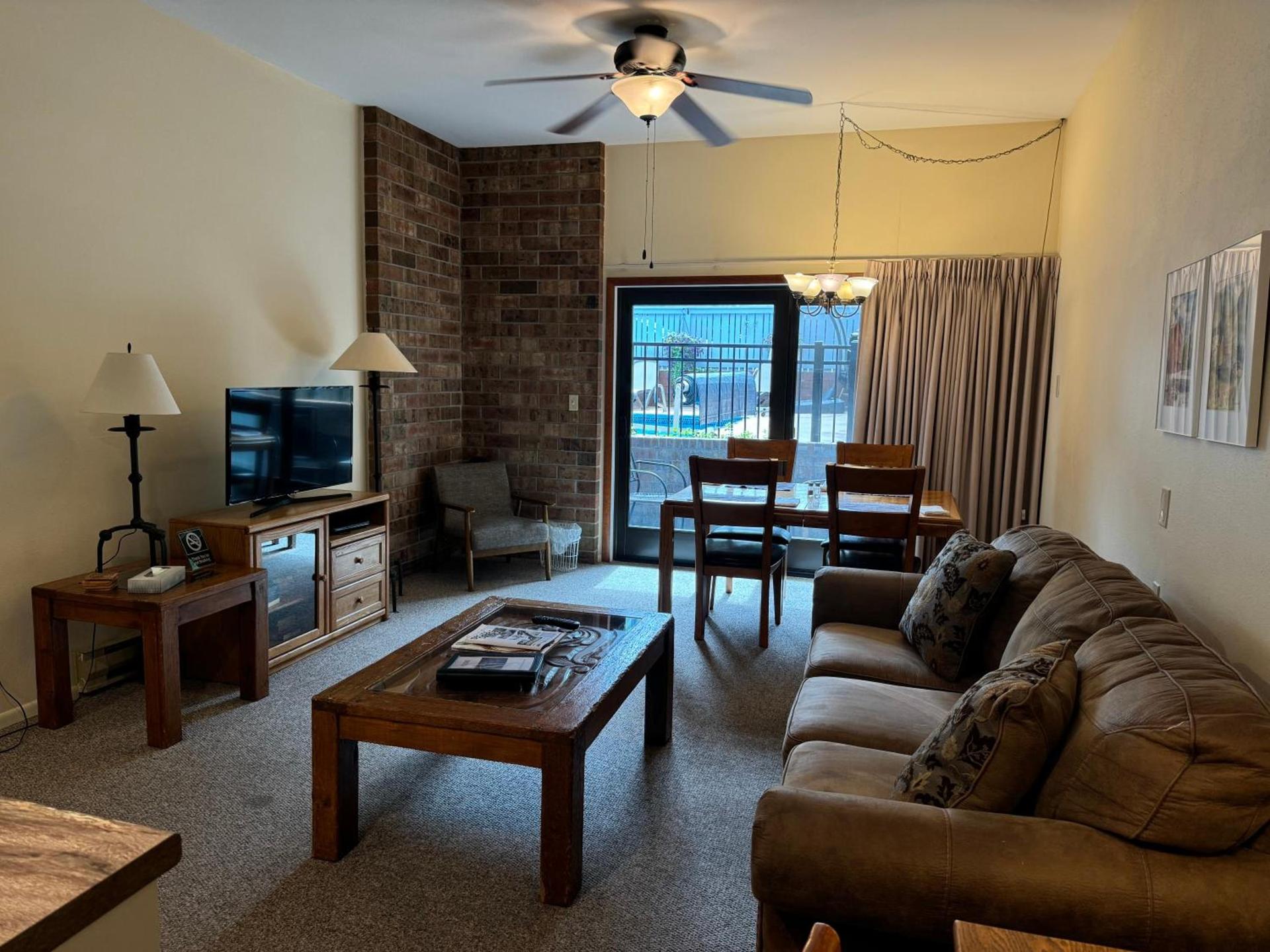 Shadow Mountain Lodge photo 10