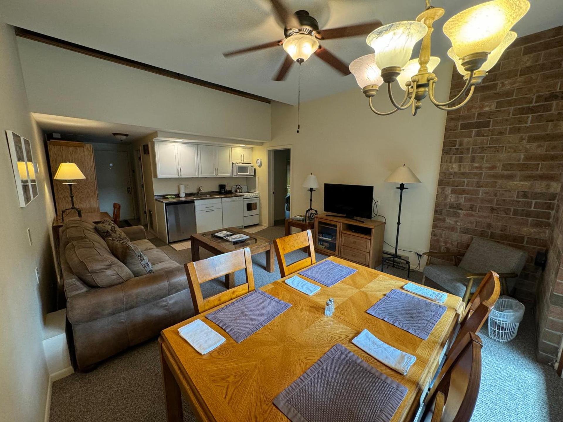 Shadow Mountain Lodge photo 9