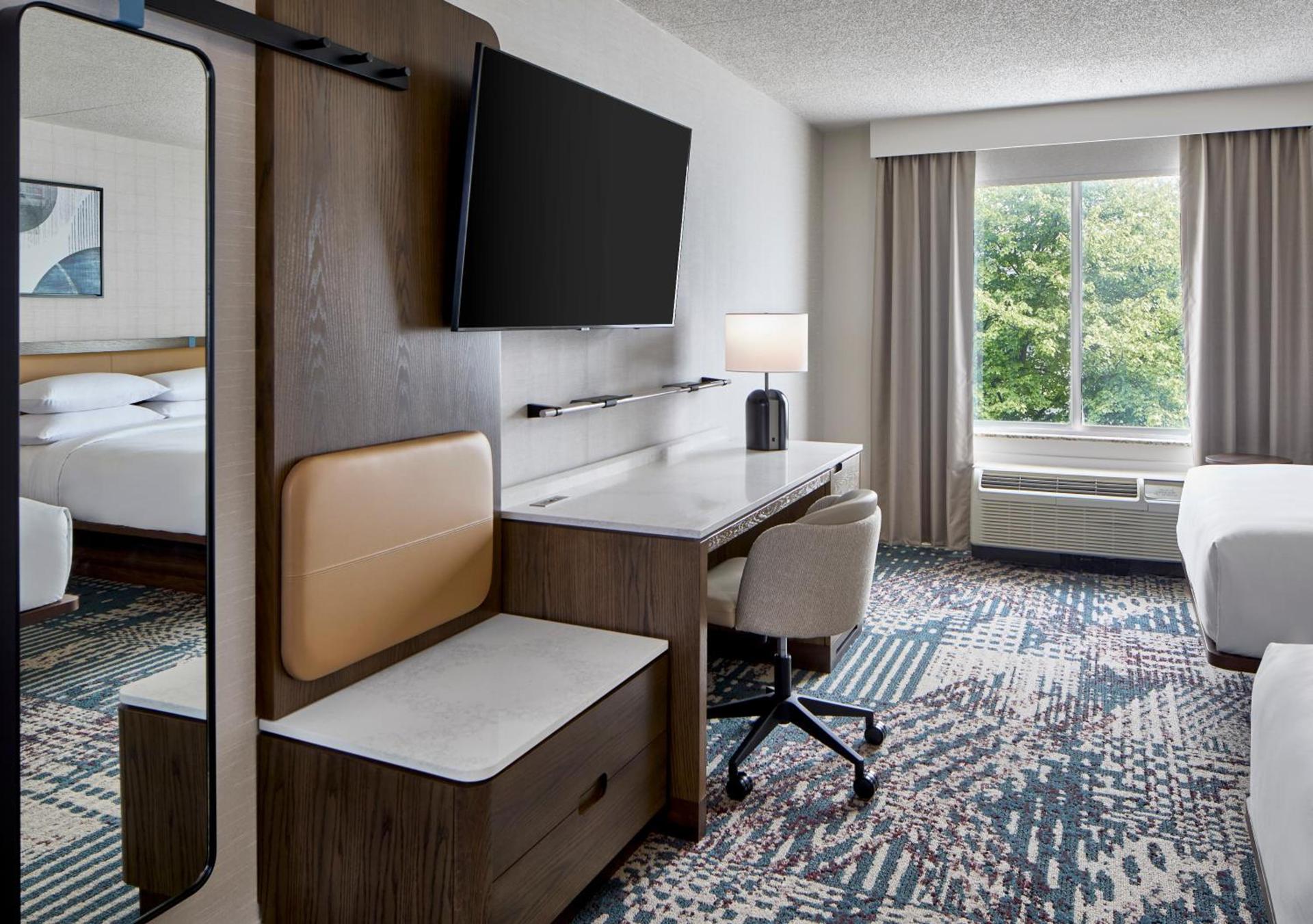 Delta Hotels by Marriott Toledo photo 13
