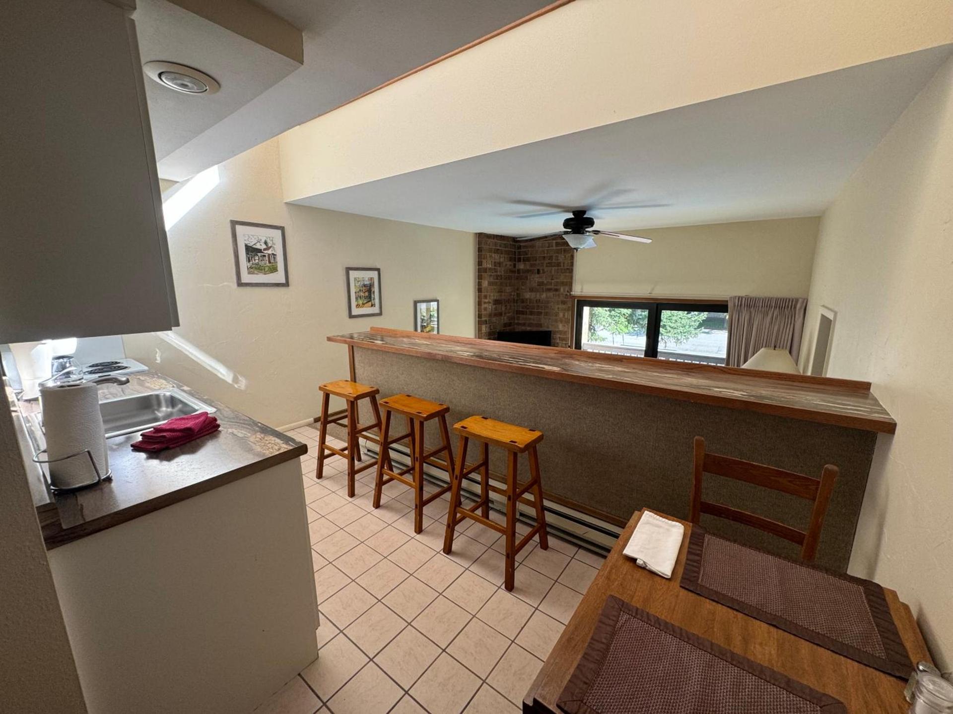 Shadow Mountain Lodge photo 19
