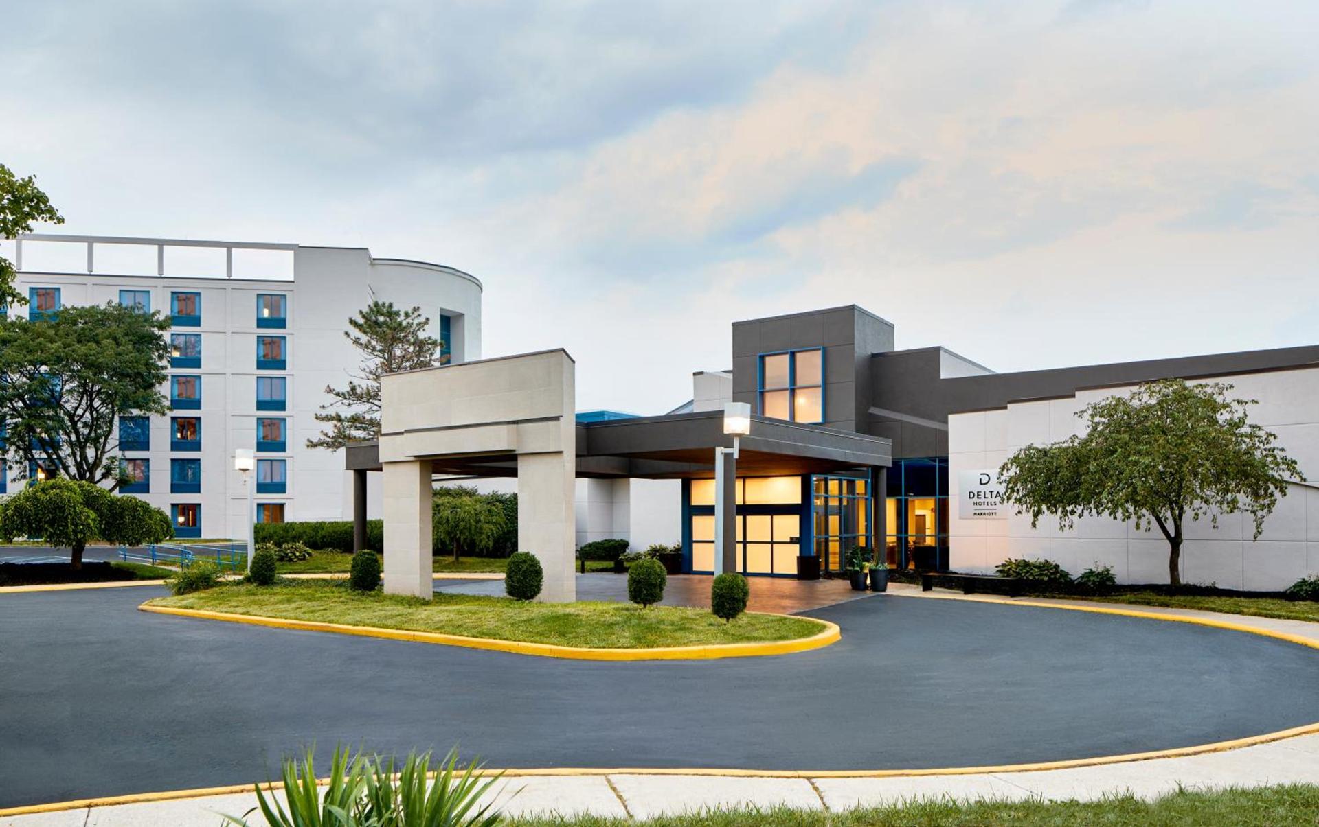 Delta Hotels by Marriott Toledo photo 3